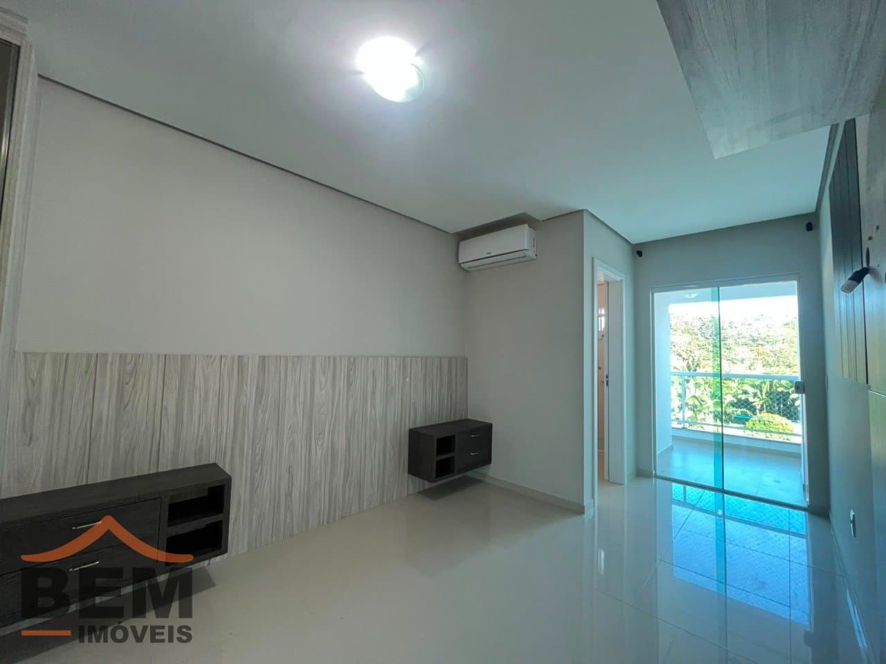 Apartamento para Locação com 3 quartos e 110m² no bairro Cabeçudas, em Itajaí - SC