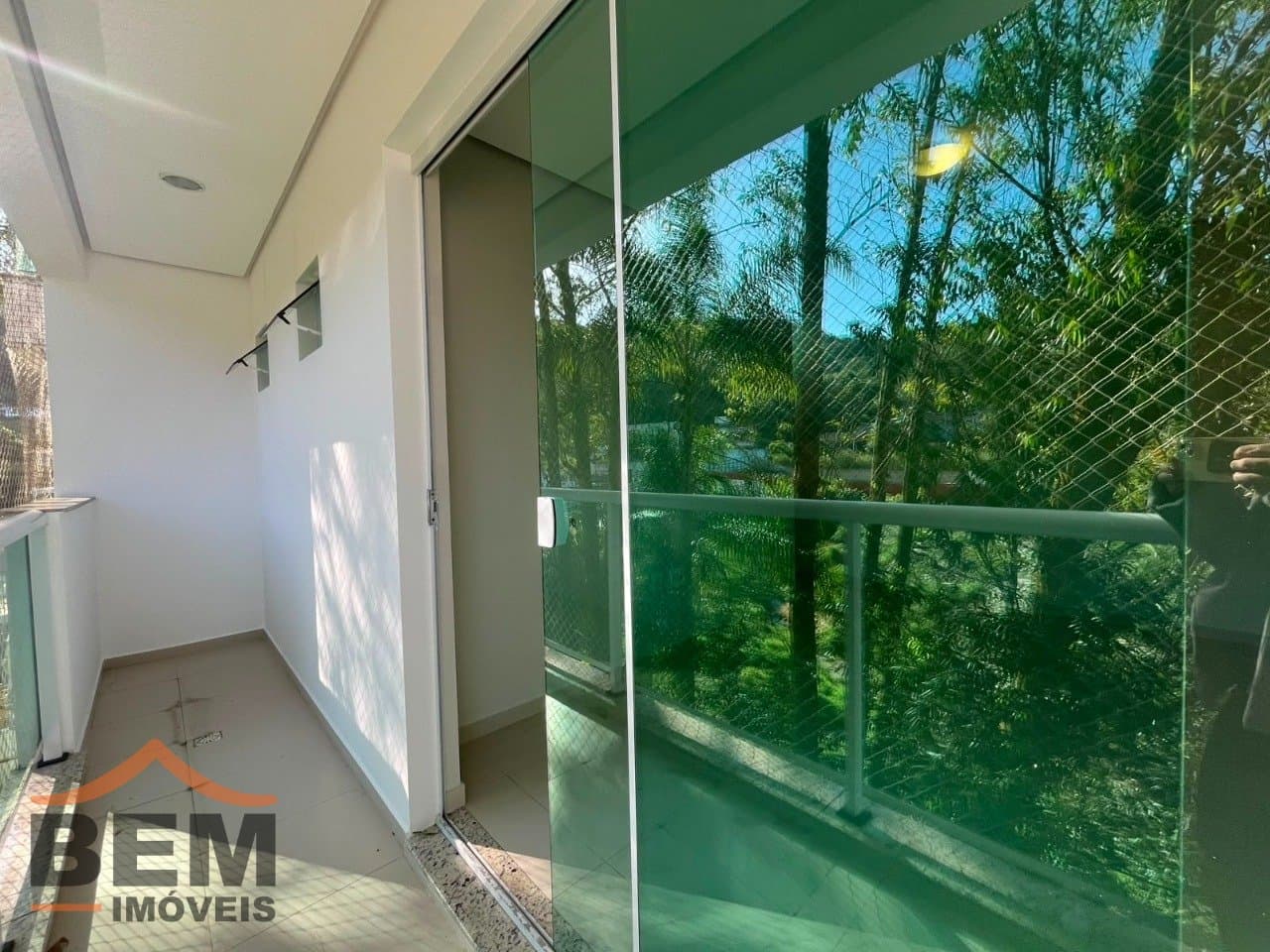 Apartamento para Locação com 3 quartos e 110m² no bairro Cabeçudas, em Itajaí - SC
