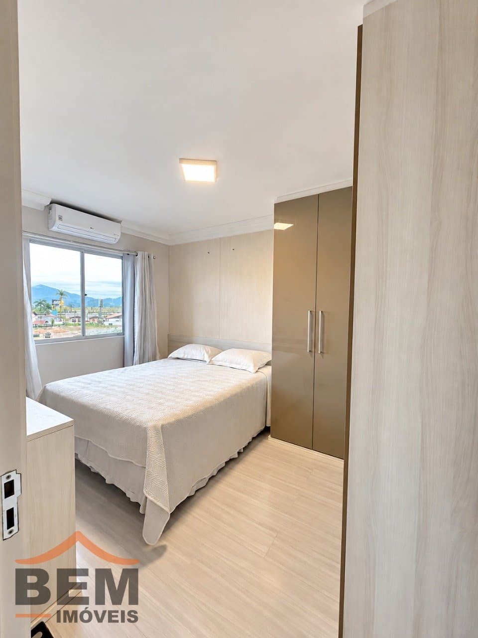 Apartamento para venda no bairro Canhanduba, em Itajaí, com 54,95m² e 2 quartos