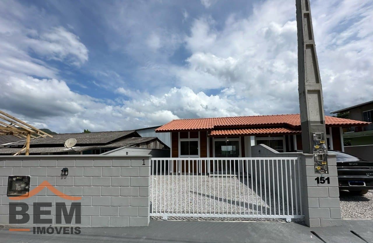 Casa para alugar com 2 quartos no bairro Brilhante II, em Itajaí.