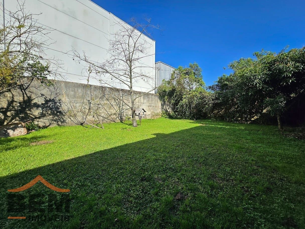 Casa com amplo terreno de 600mts para venda no bairro São Vicente em Itajaí, com 180m² e 4 quartos