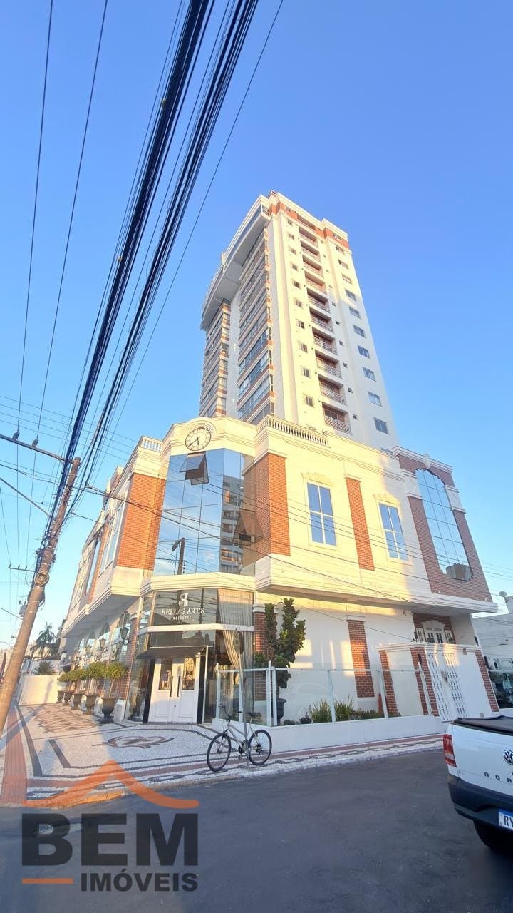 Apartamento Garden para venda no bairro São João em Itajaí, com 248m²,  com 2 dormitórios, sendo 1 suite, mobiliado e com acabamentos de alto padrão