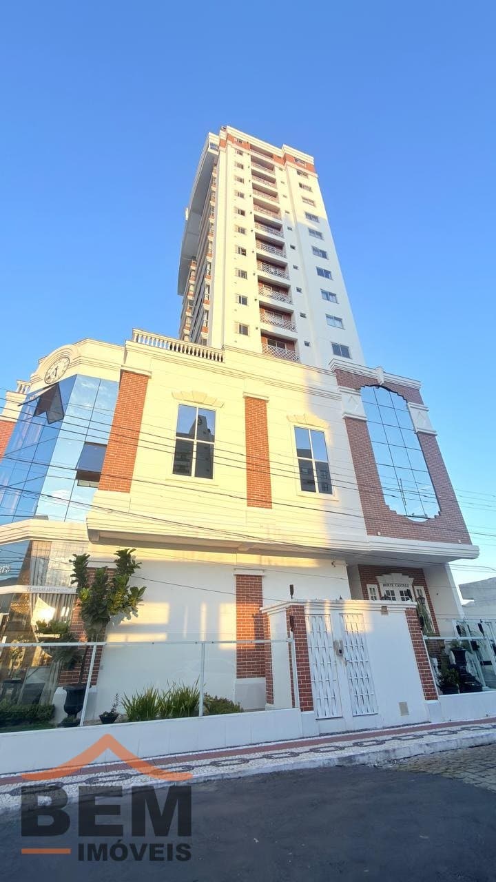 Apartamento Garden para venda no bairro São João em Itajaí, com 248m²,  com 2 dormitórios, sendo 1 suite, mobiliado e com acabamentos de alto padrão