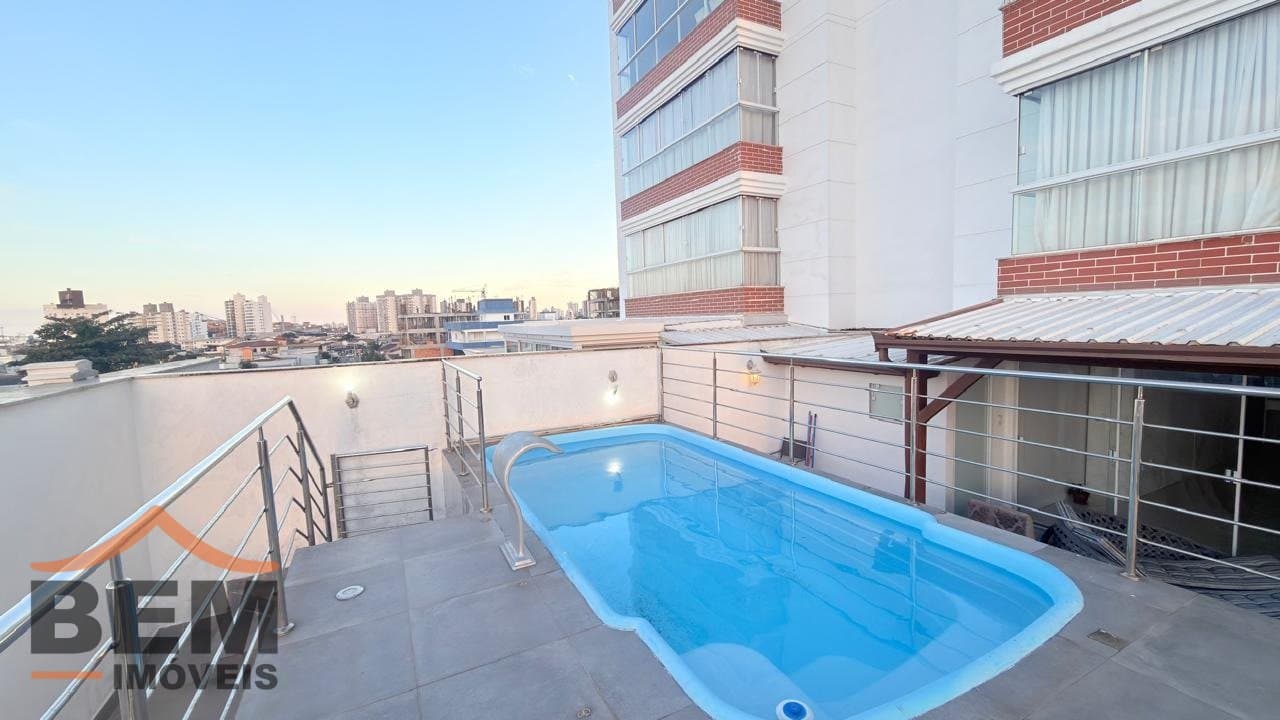 Apartamento Garden para venda no bairro São João em Itajaí, com 248m²,  com 2 dormitórios, sendo 1 suite, mobiliado e com acabamentos de alto padrão