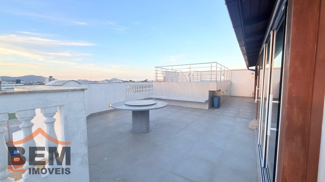 Apartamento Garden para venda no bairro São João em Itajaí, com 248m²,  com 2 dormitórios, sendo 1 suite, mobiliado e com acabamentos de alto padrão