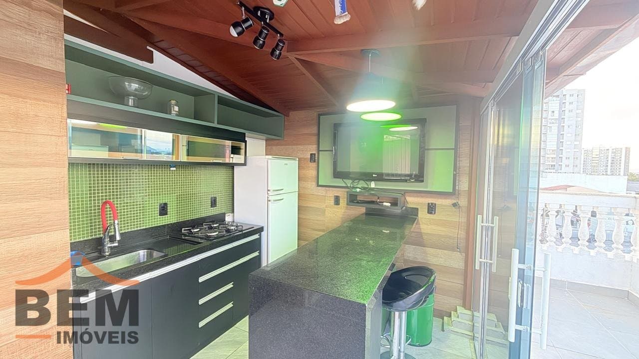 Apartamento Garden para venda no bairro São João em Itajaí, com 248m²,  com 2 dormitórios, sendo 1 suite, mobiliado e com acabamentos de alto padrão