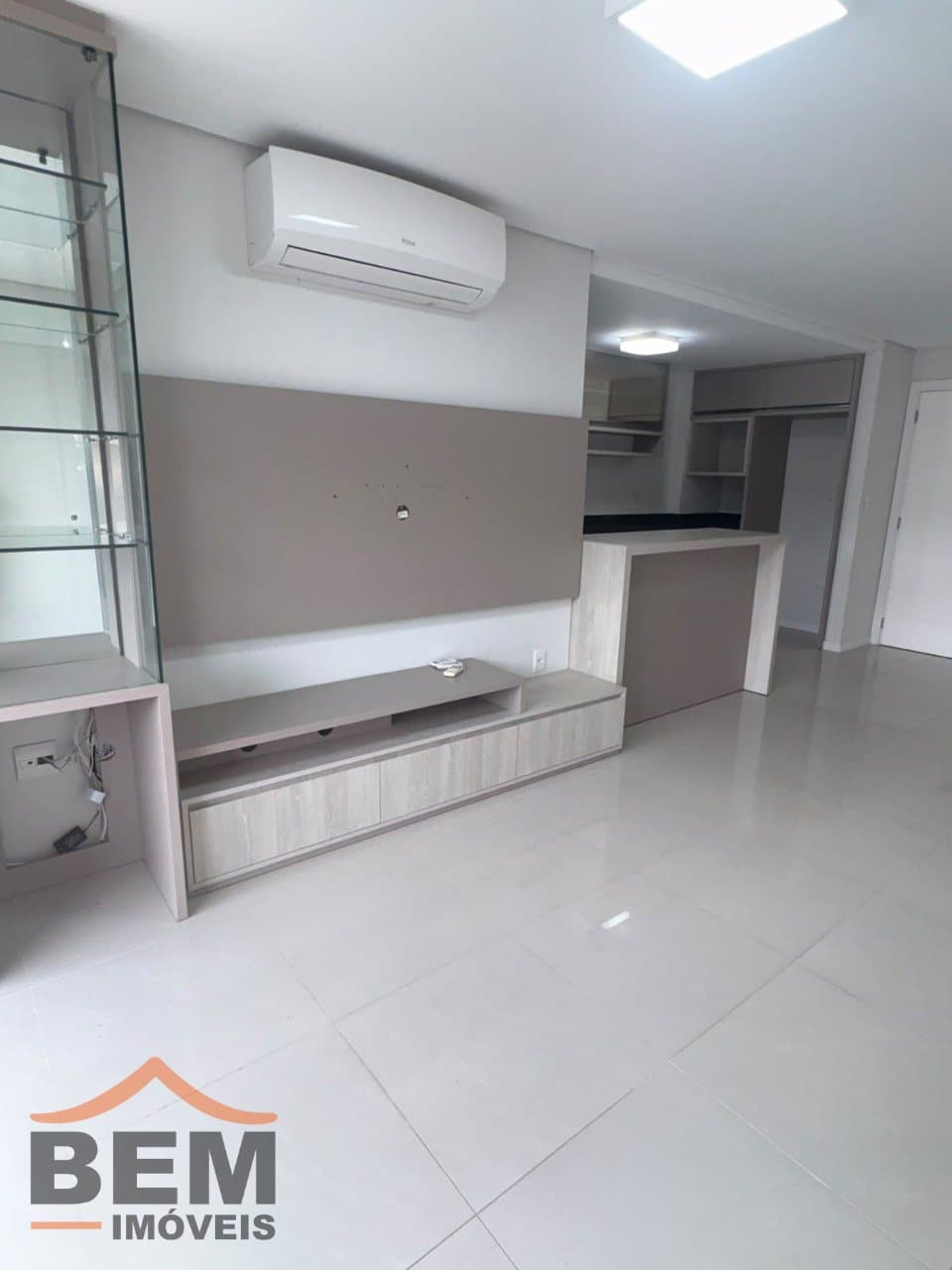 Apartamento para Locação com 2 quartos e 85m² no bairro Fazenda, em Itajaí - SC