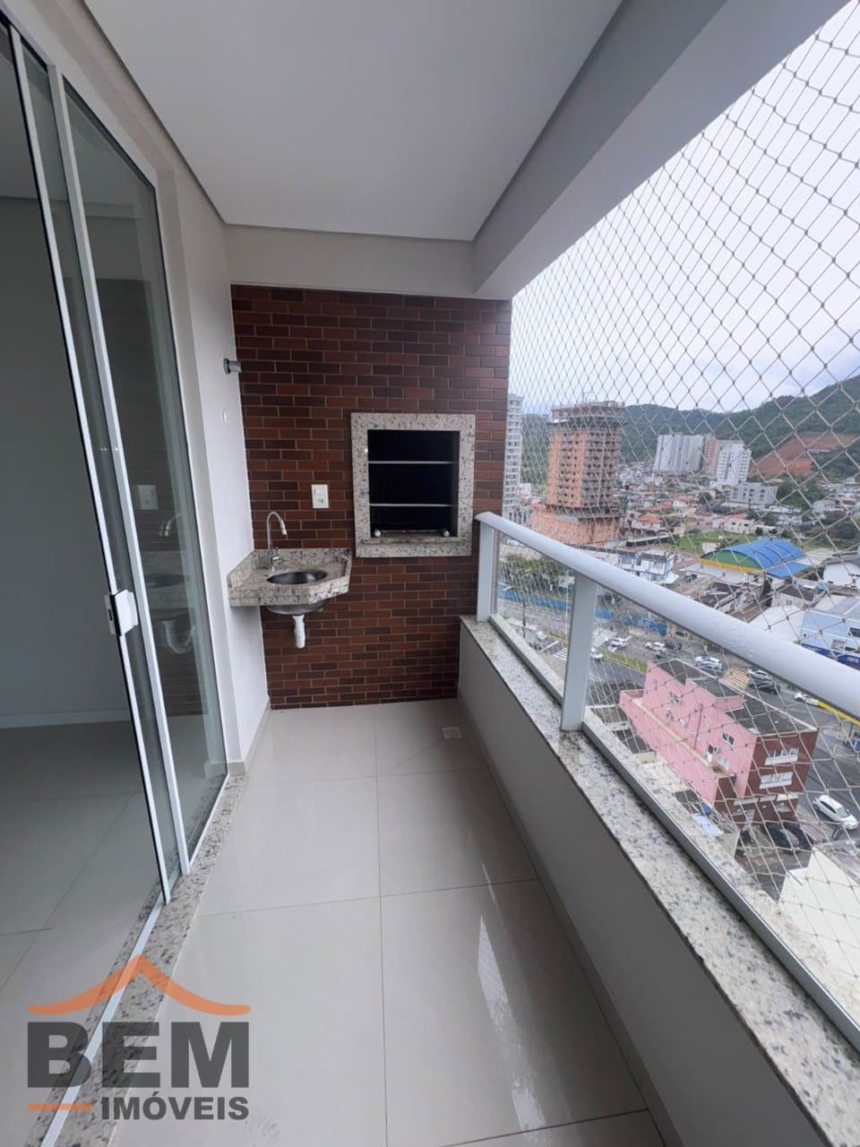 Apartamento para Locação com 2 quartos e 85m² no bairro Fazenda, em Itajaí - SC