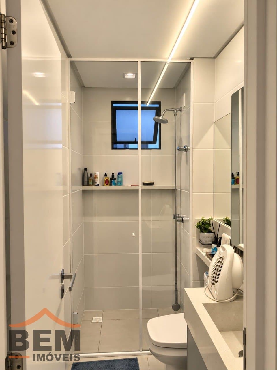 Apartamento para venda no bairro Vila Operária, em Itajaí, com 85m² e 3 quartos.