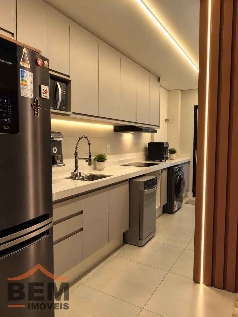 Apartamento para venda no bairro Vila Operária, em Itajaí, com 85m² e 3 quartos.