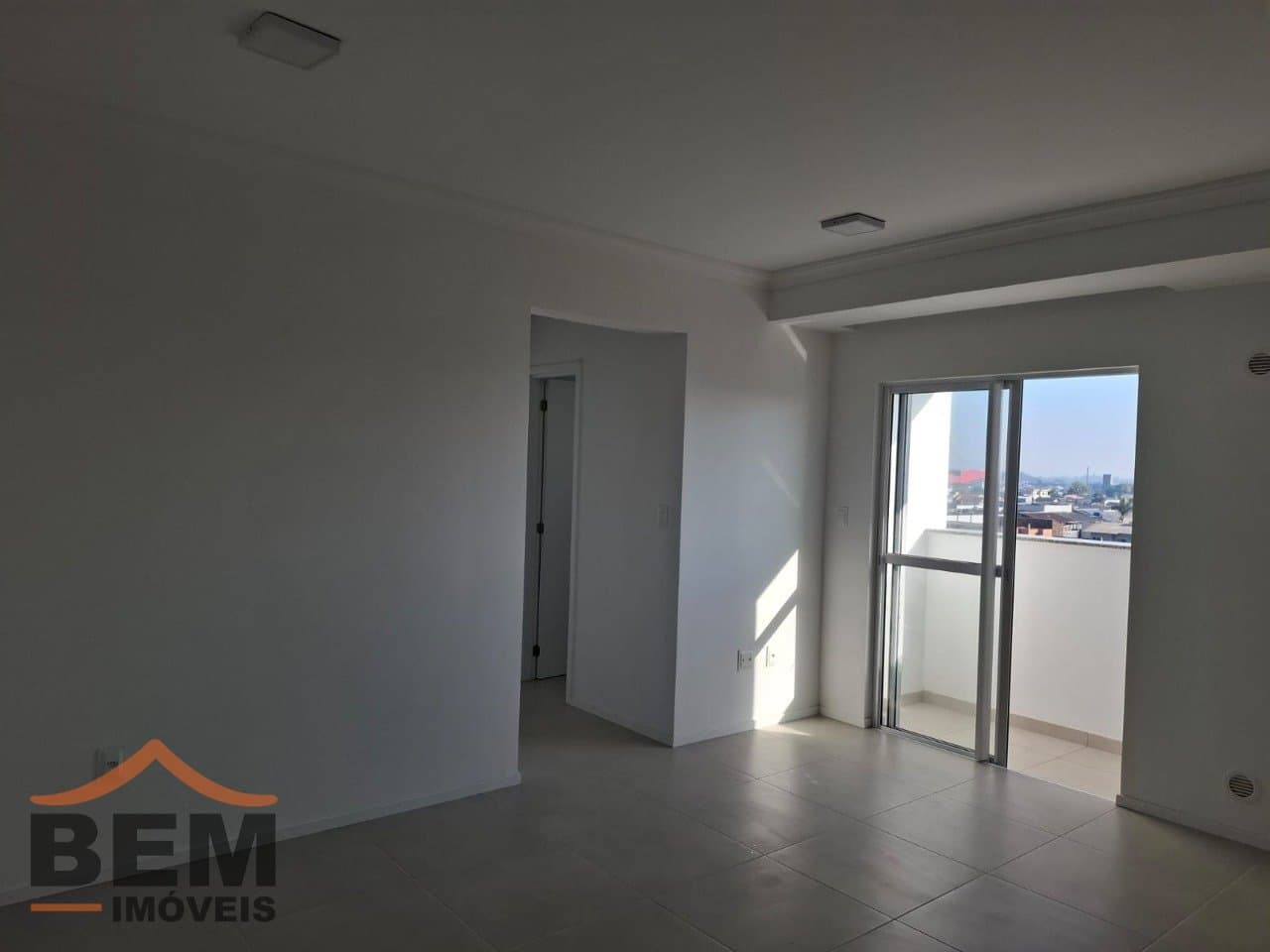 Apartamento para alugar com 2 quartos e 52 m² no bairro São Vicente, em Itajaí.
