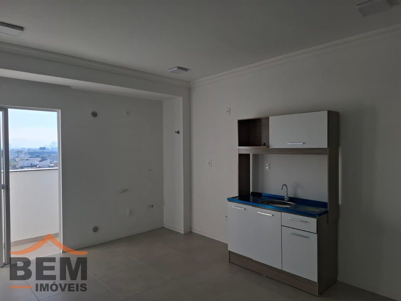 Apartamento para alugar com 2 quartos e 52 m² no bairro São Vicente, em Itajaí.