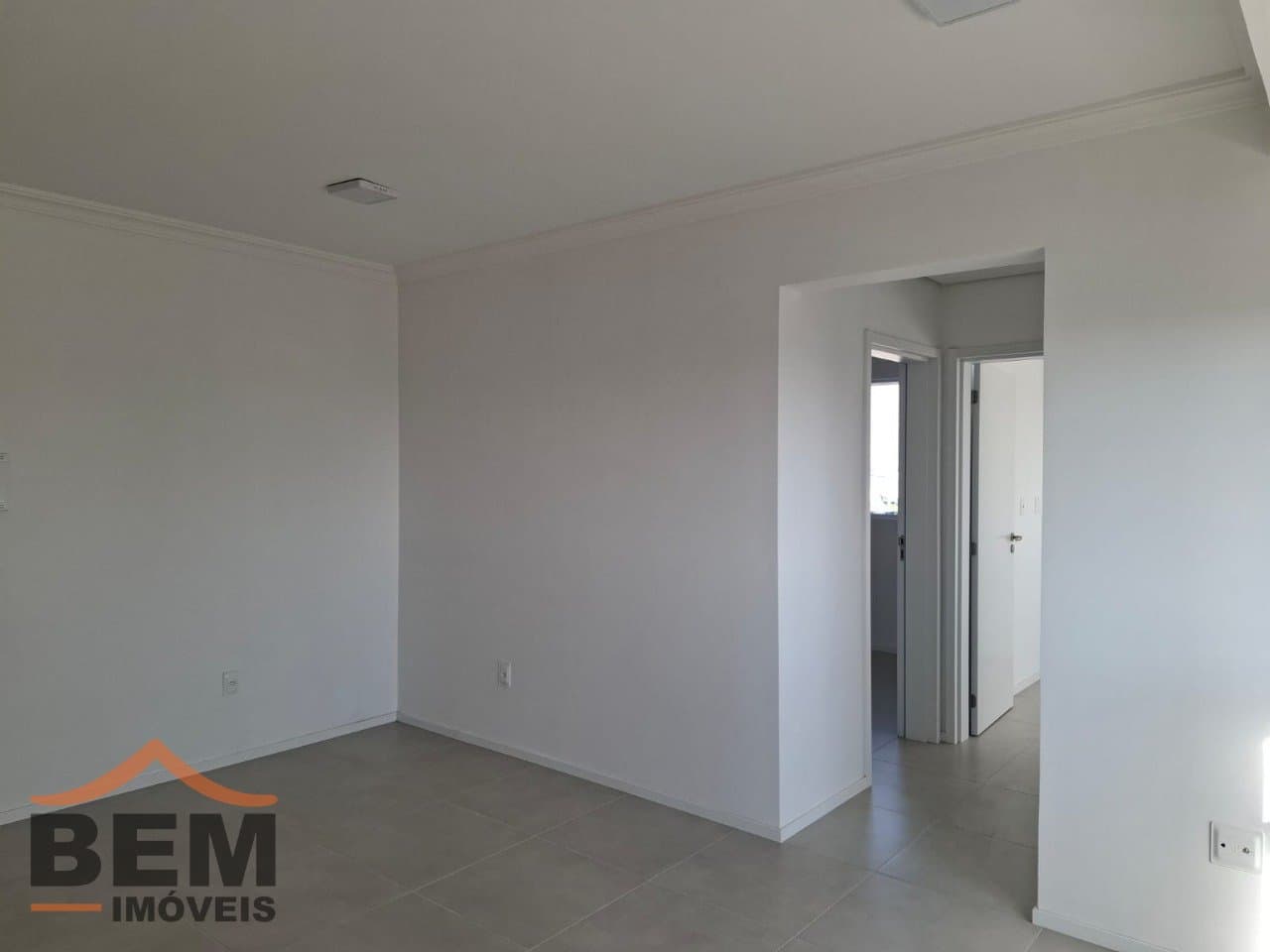 Apartamento para alugar com 2 quartos e 52 m² no bairro São Vicente, em Itajaí.
