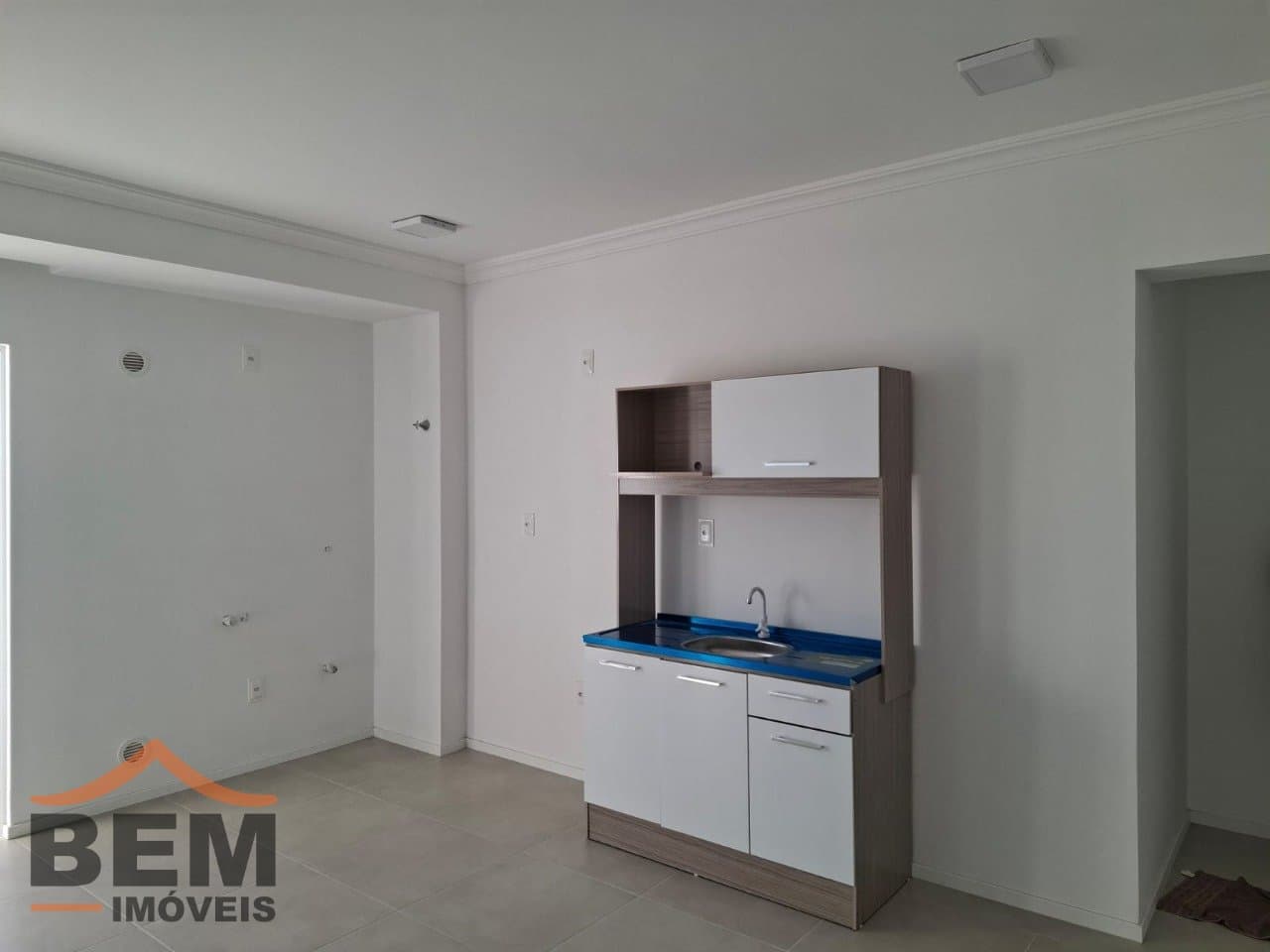 Apartamento para alugar com 2 quartos e 52 m² no bairro São Vicente, em Itajaí.