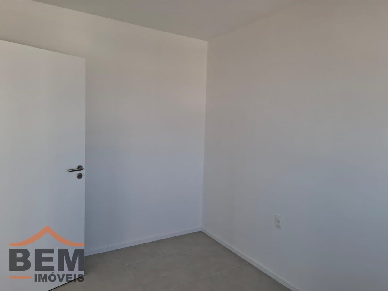 Apartamento para alugar com 2 quartos e 52 m² no bairro São Vicente, em Itajaí.