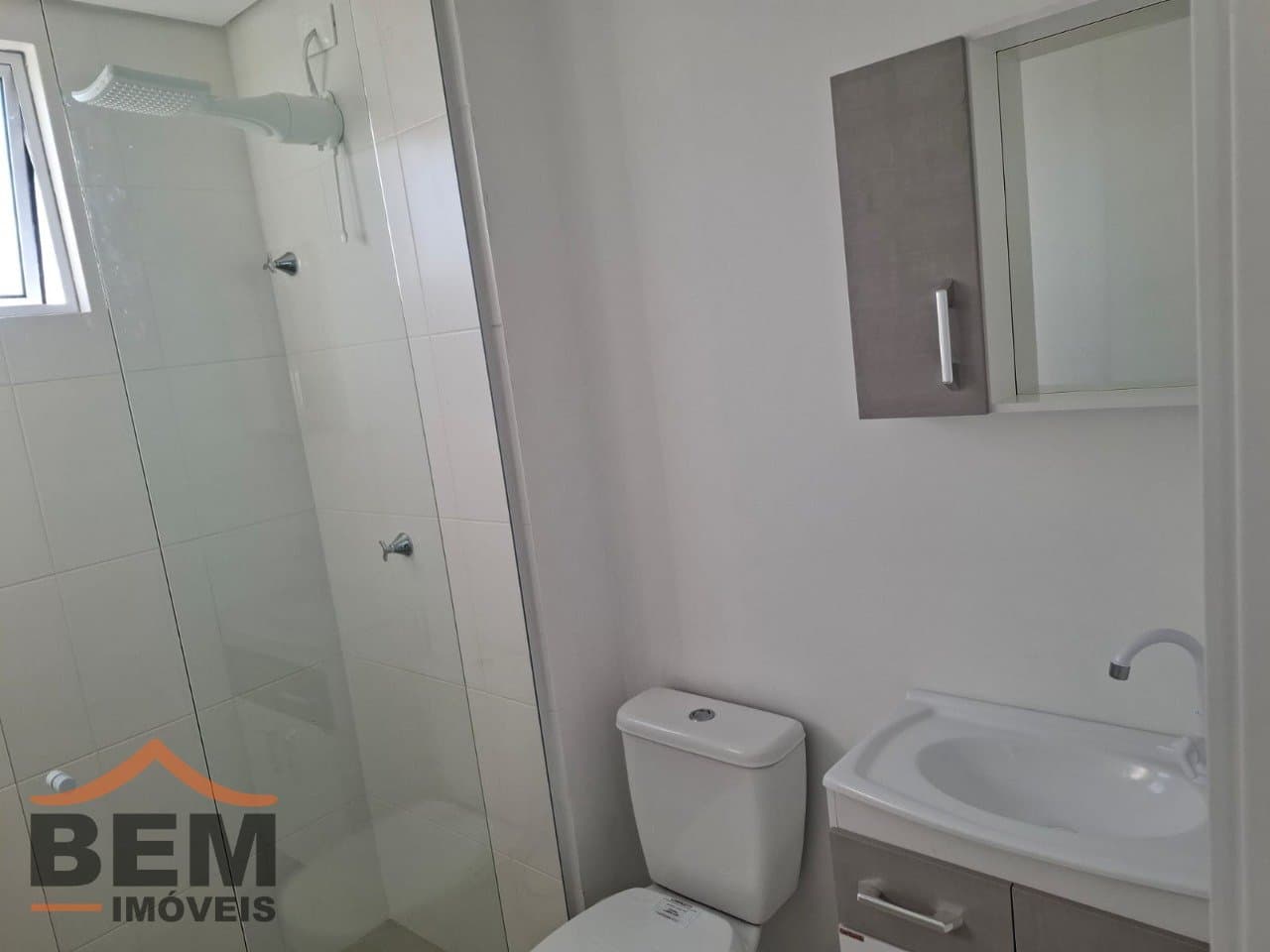 Apartamento para alugar com 2 quartos e 52 m² no bairro São Vicente, em Itajaí.