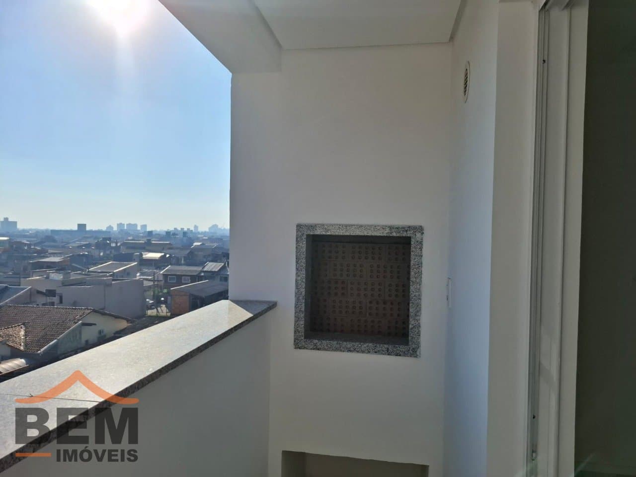 Apartamento para alugar com 2 quartos e 52 m² no bairro São Vicente, em Itajaí.