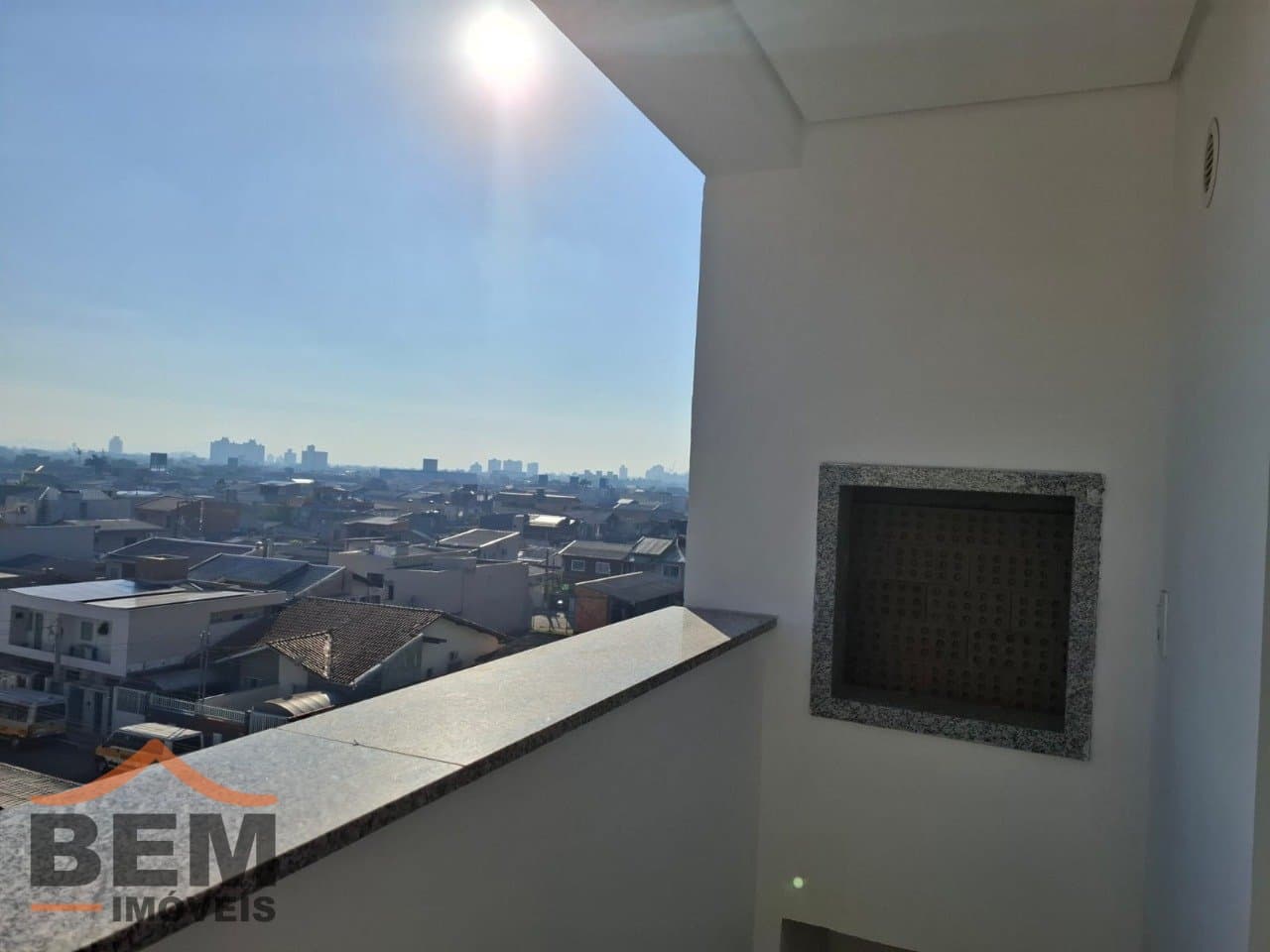 Apartamento para alugar com 2 quartos e 52 m² no bairro São Vicente, em Itajaí.