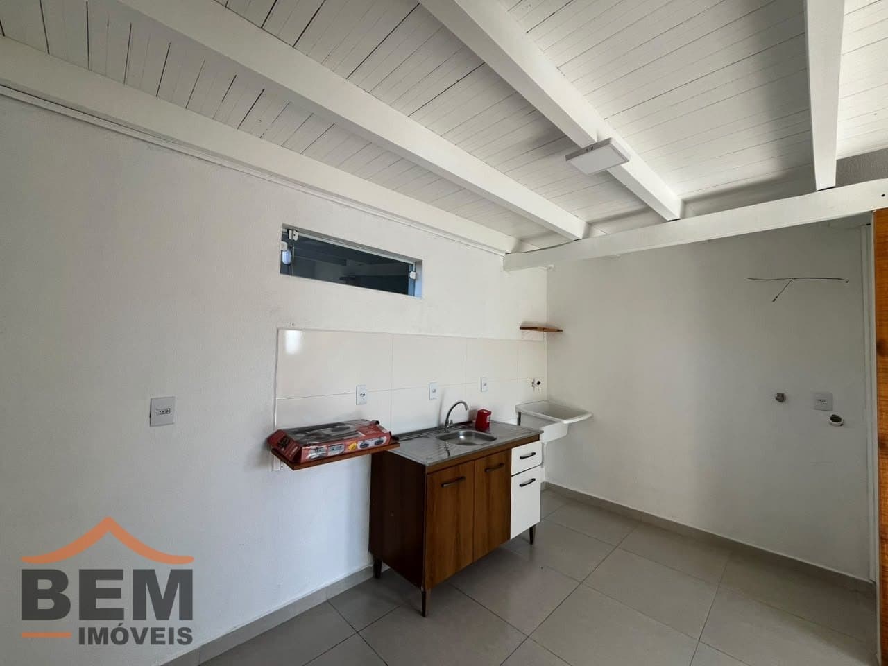 Kitnet para alugar com 1 quarto no bairro Cordeiros, em Itajaí