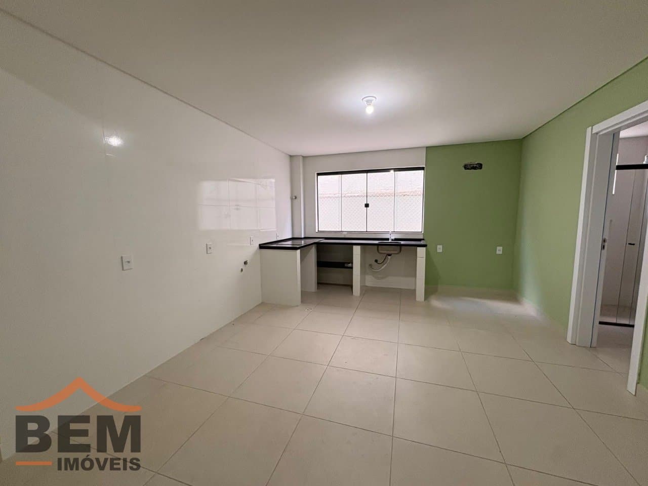 Kitnet para alugar com 1 quarto e 45 m² no bairro Barra do Rio, em Itajaí.