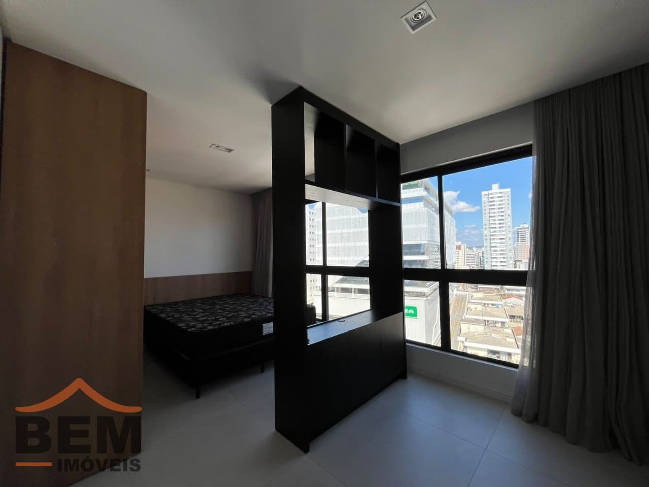 Apartamento para alugar com 1 quarto e 40 m² no bairro Centro, em Itajaí.