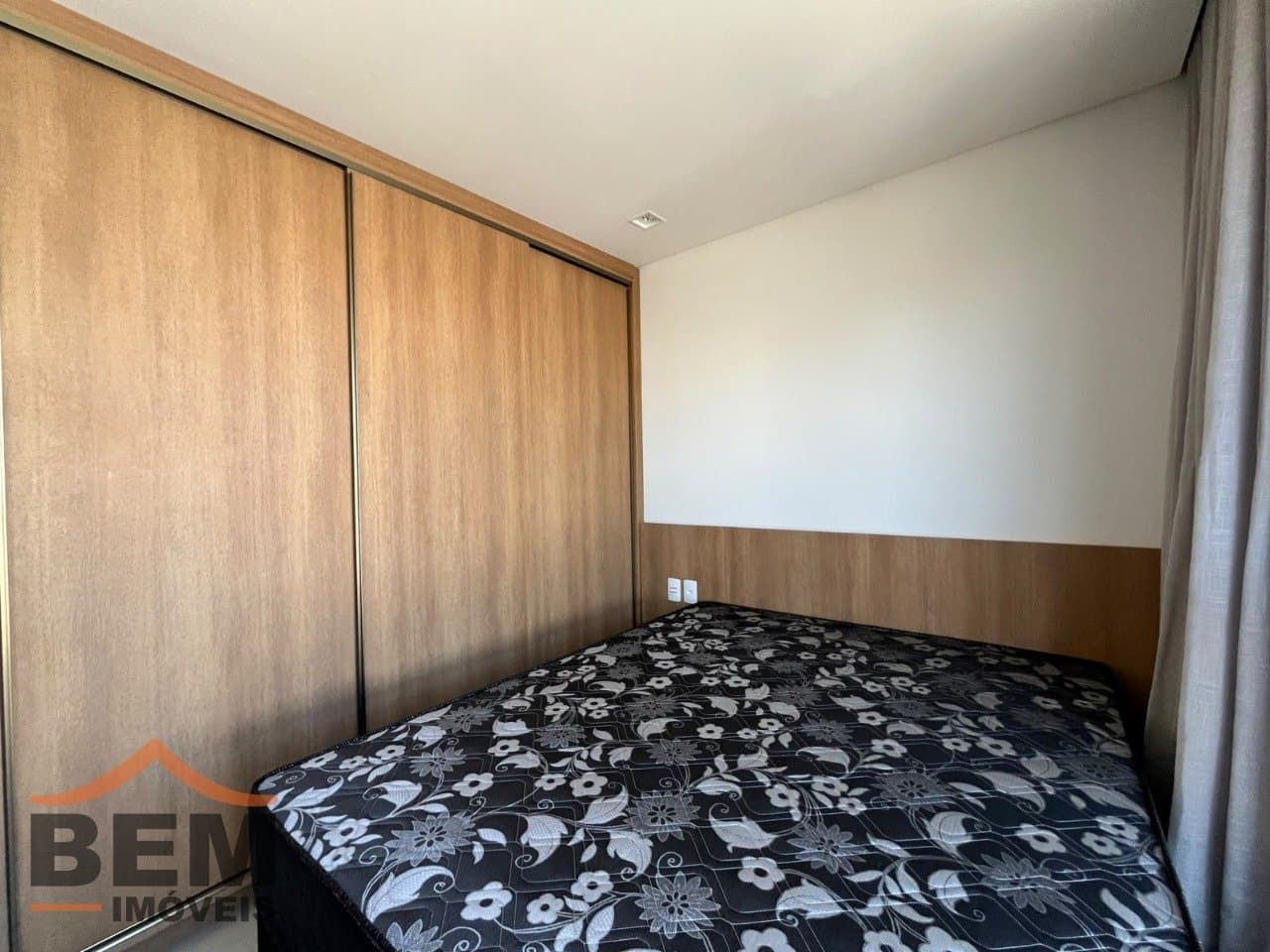 Apartamento para alugar com 1 quarto e 40 m² no bairro Centro, em Itajaí.