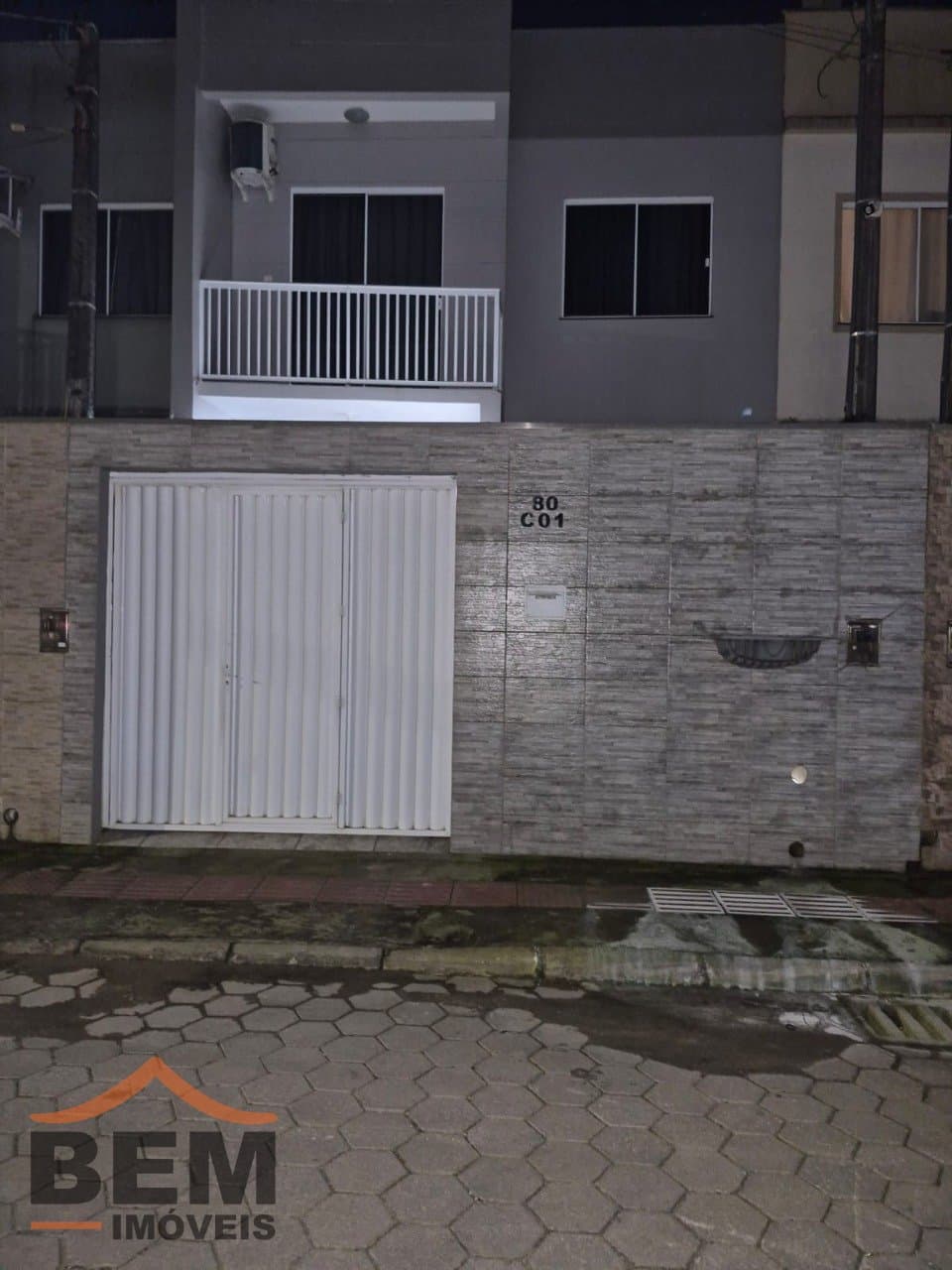 Sobrado  para venda no bairro Santa Regina, em Itajaí, com 102m² e 2 quartos.
