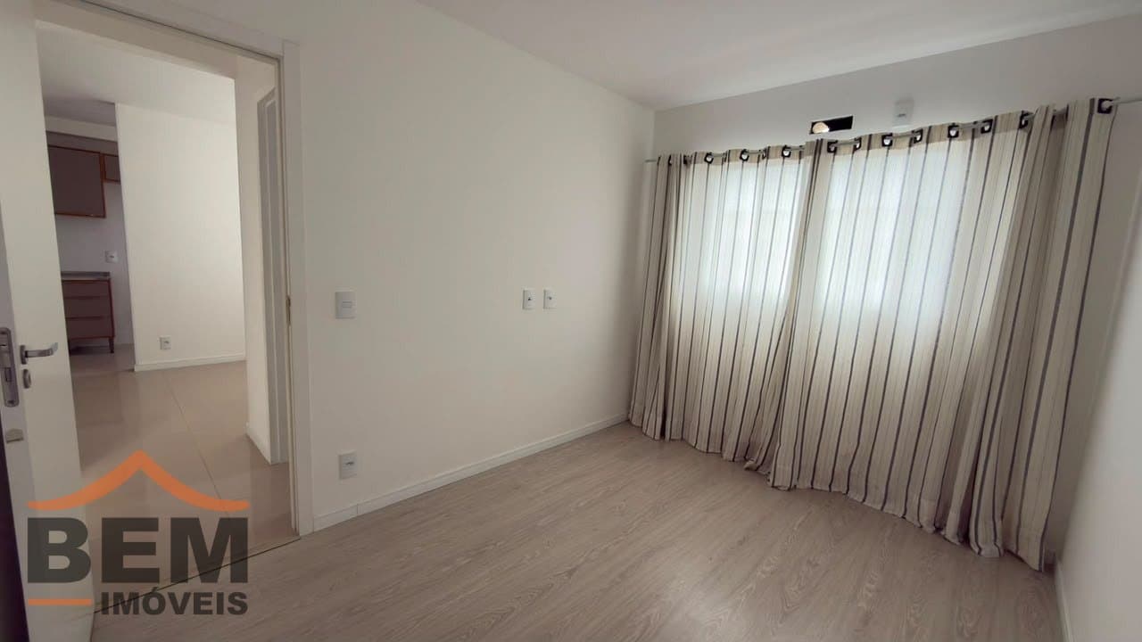 Apartamento para alugar com 2 quartos e 50 m² no bairro Carvalho, em Itajaí/SC.