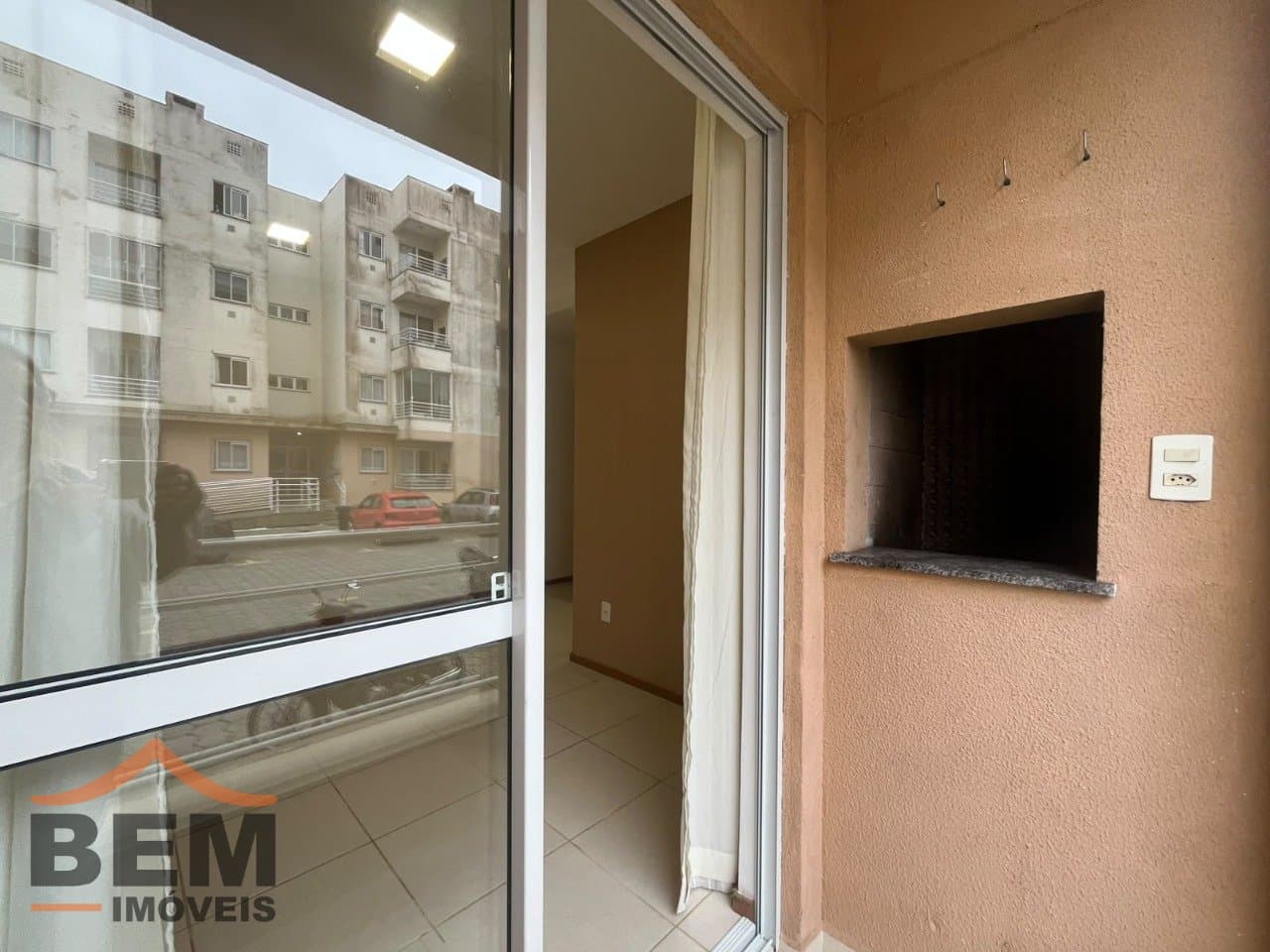 Apartamento para alugar com 2 quartos e 48 m² no bairro Itaipava, em Itajaí/SC.