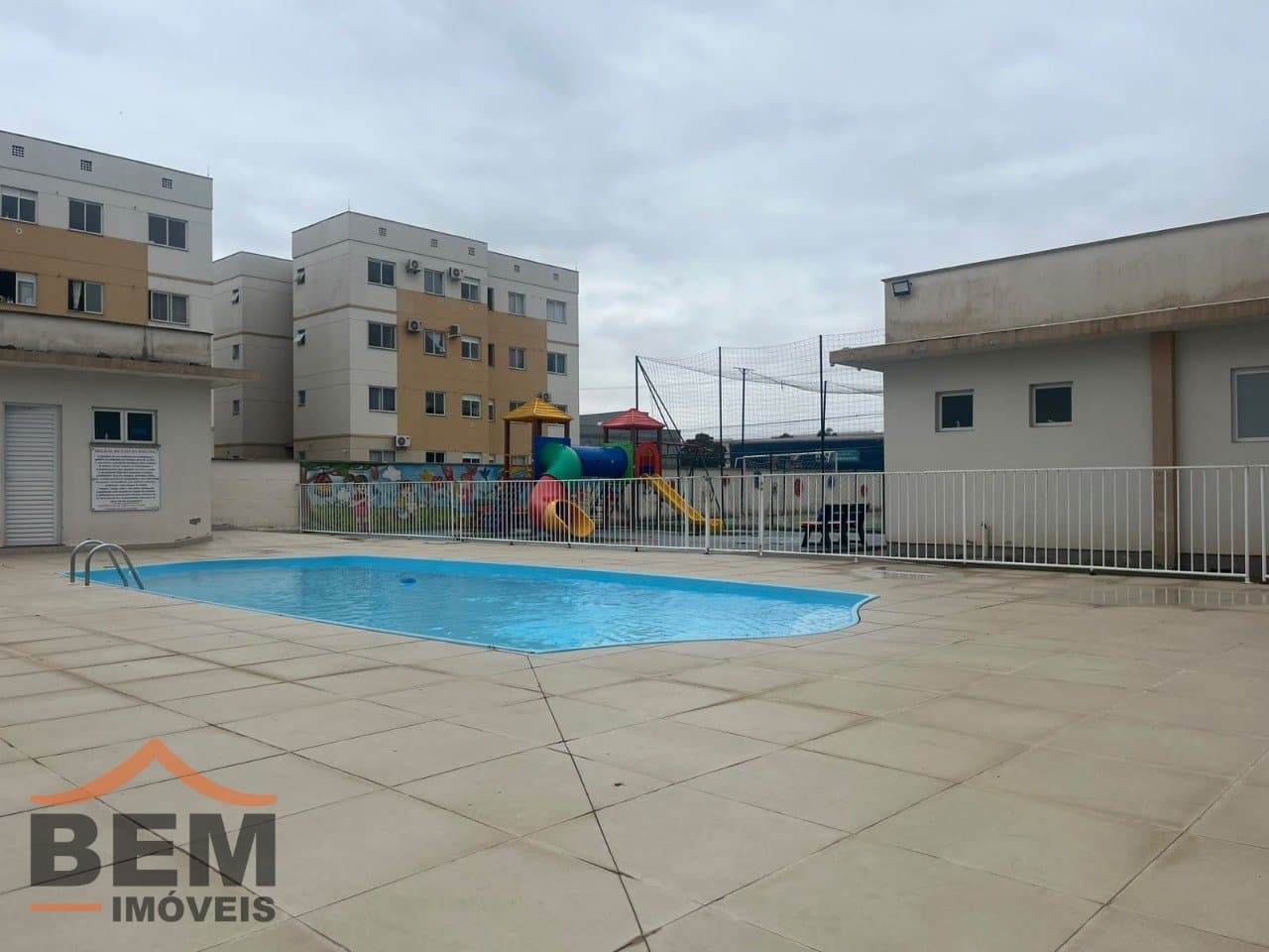 Apartamento para alugar com 2 quartos e 48 m² no bairro Itaipava, em Itajaí/SC.