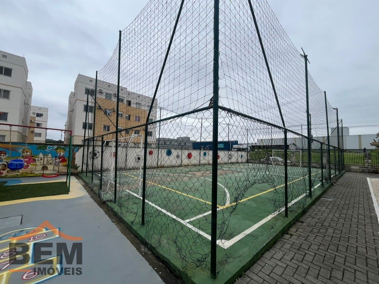 Apartamento para alugar com 2 quartos e 48 m² no bairro Itaipava, em Itajaí/SC.