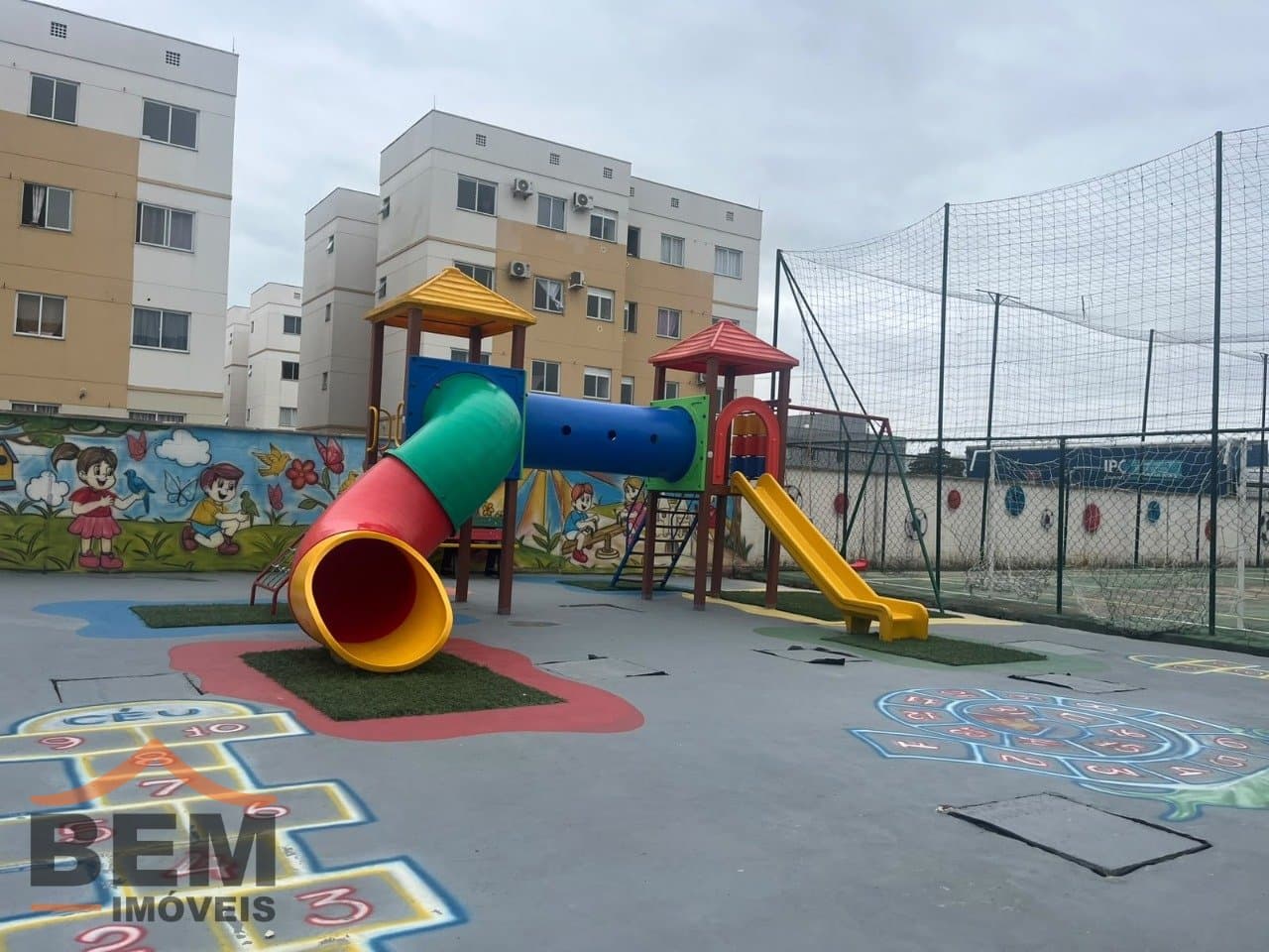 Apartamento para alugar com 2 quartos e 48 m² no bairro Itaipava, em Itajaí/SC.