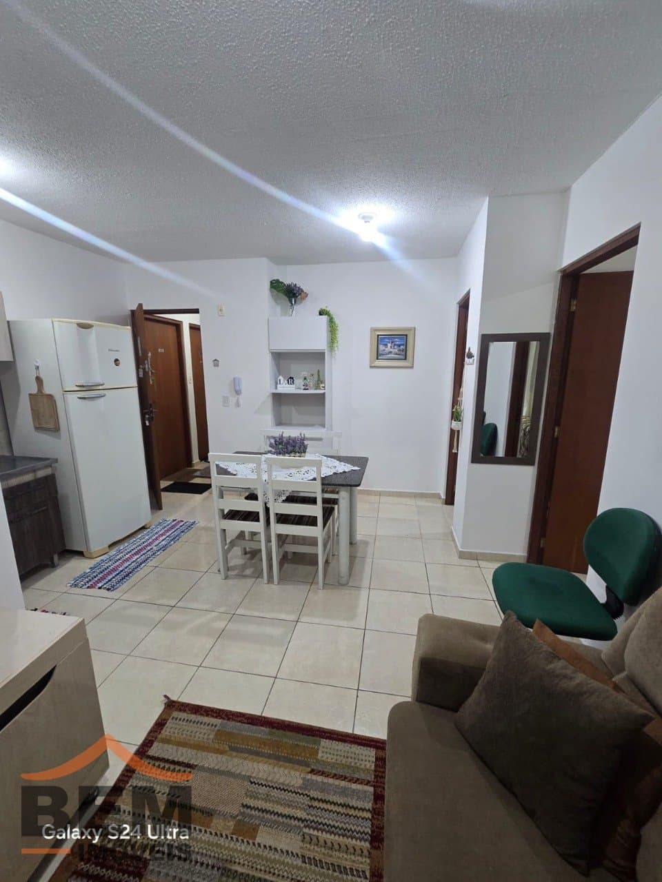 Apartamento para alugar com 1 quarto e 40 m² no bairro Espinheiros, em Itajaí/SC.
