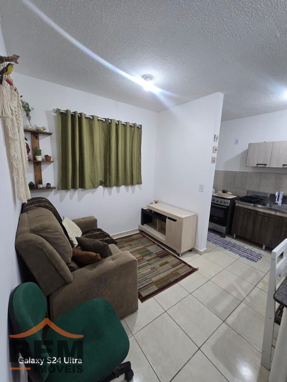 Apartamento para alugar com 1 quarto e 40 m² no bairro Espinheiros, em Itajaí/SC.