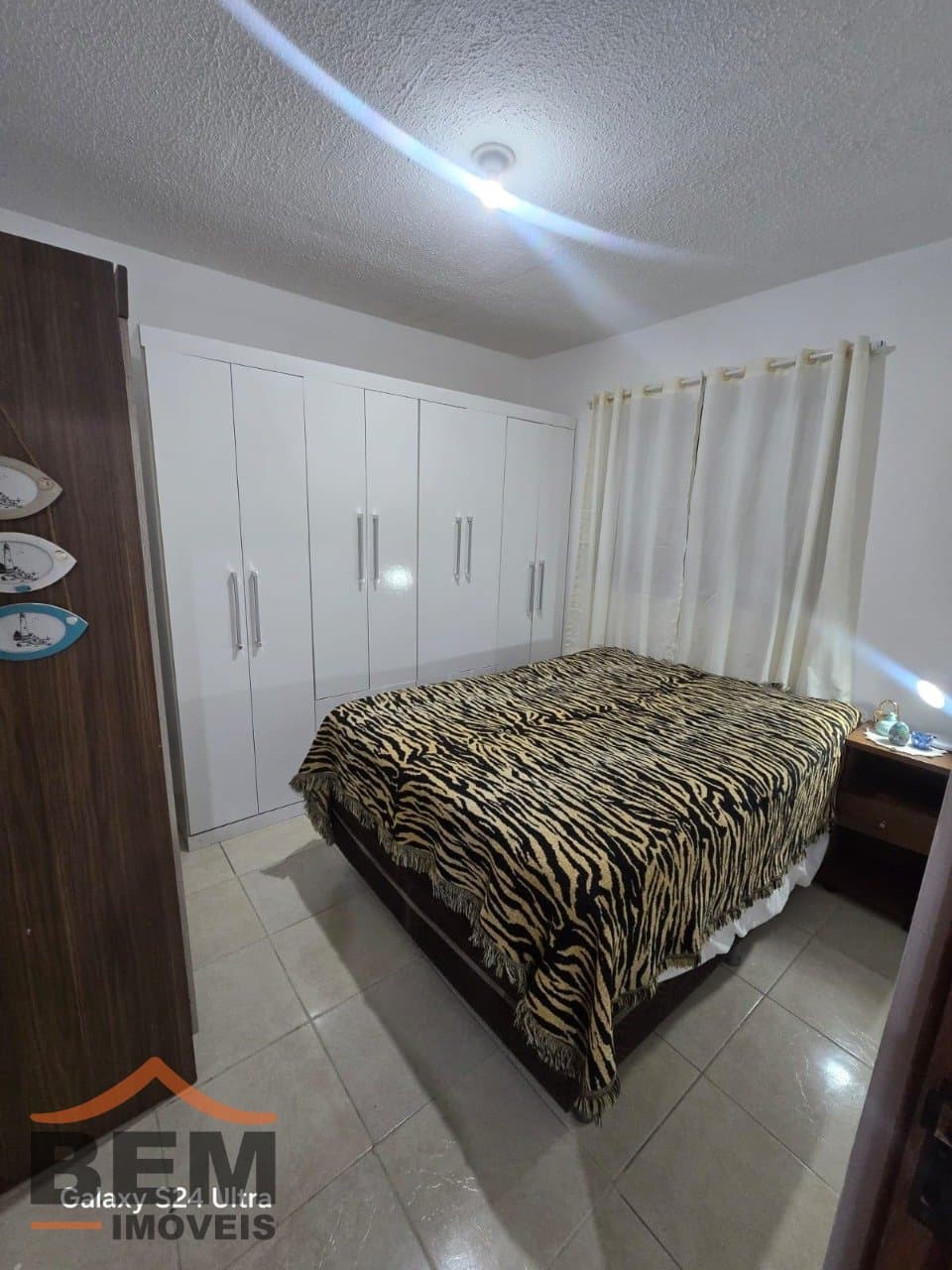 Apartamento para alugar com 1 quarto e 40 m² no bairro Espinheiros, em Itajaí/SC.