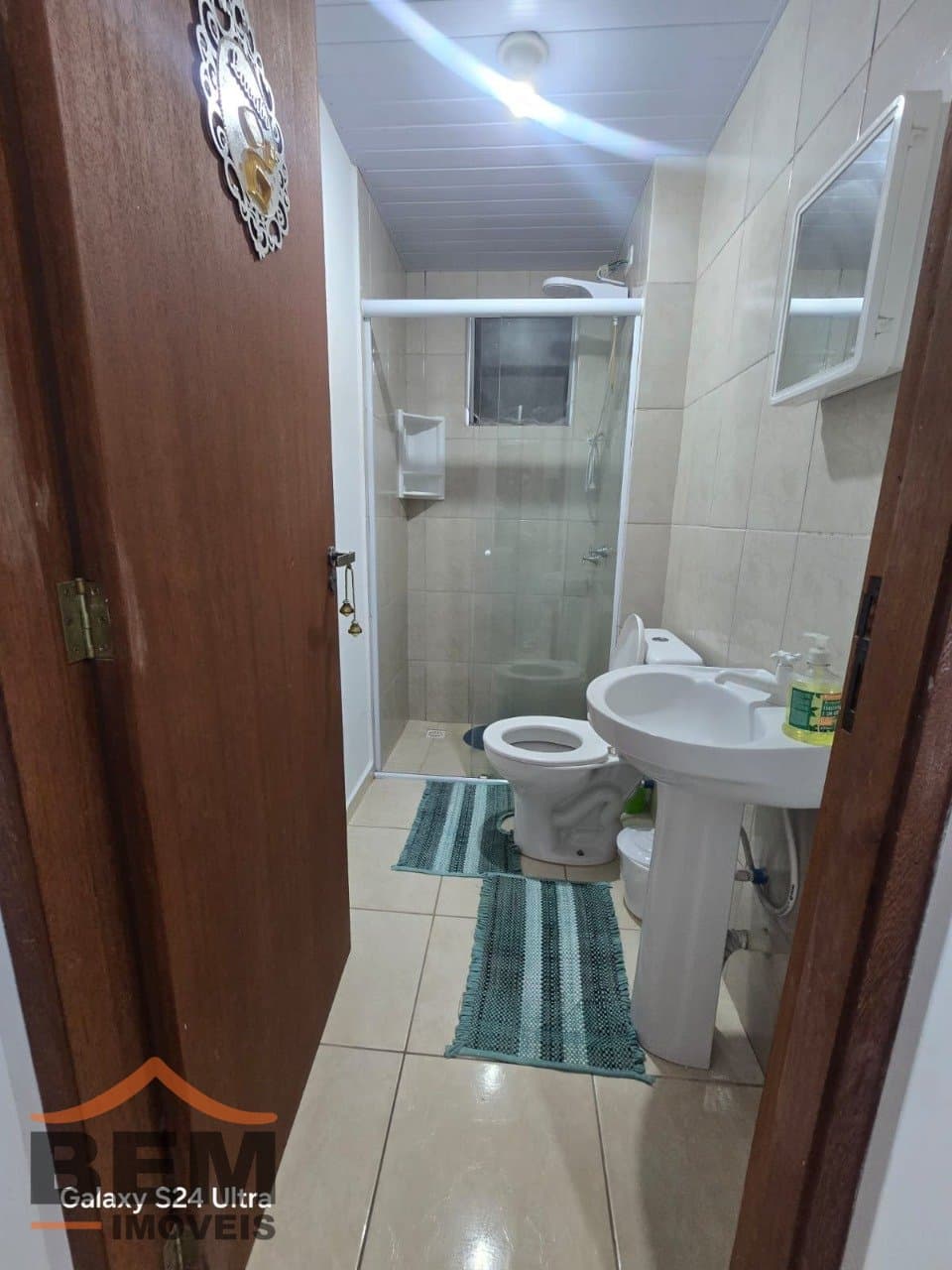 Apartamento para alugar com 1 quarto e 40 m² no bairro Espinheiros, em Itajaí/SC.