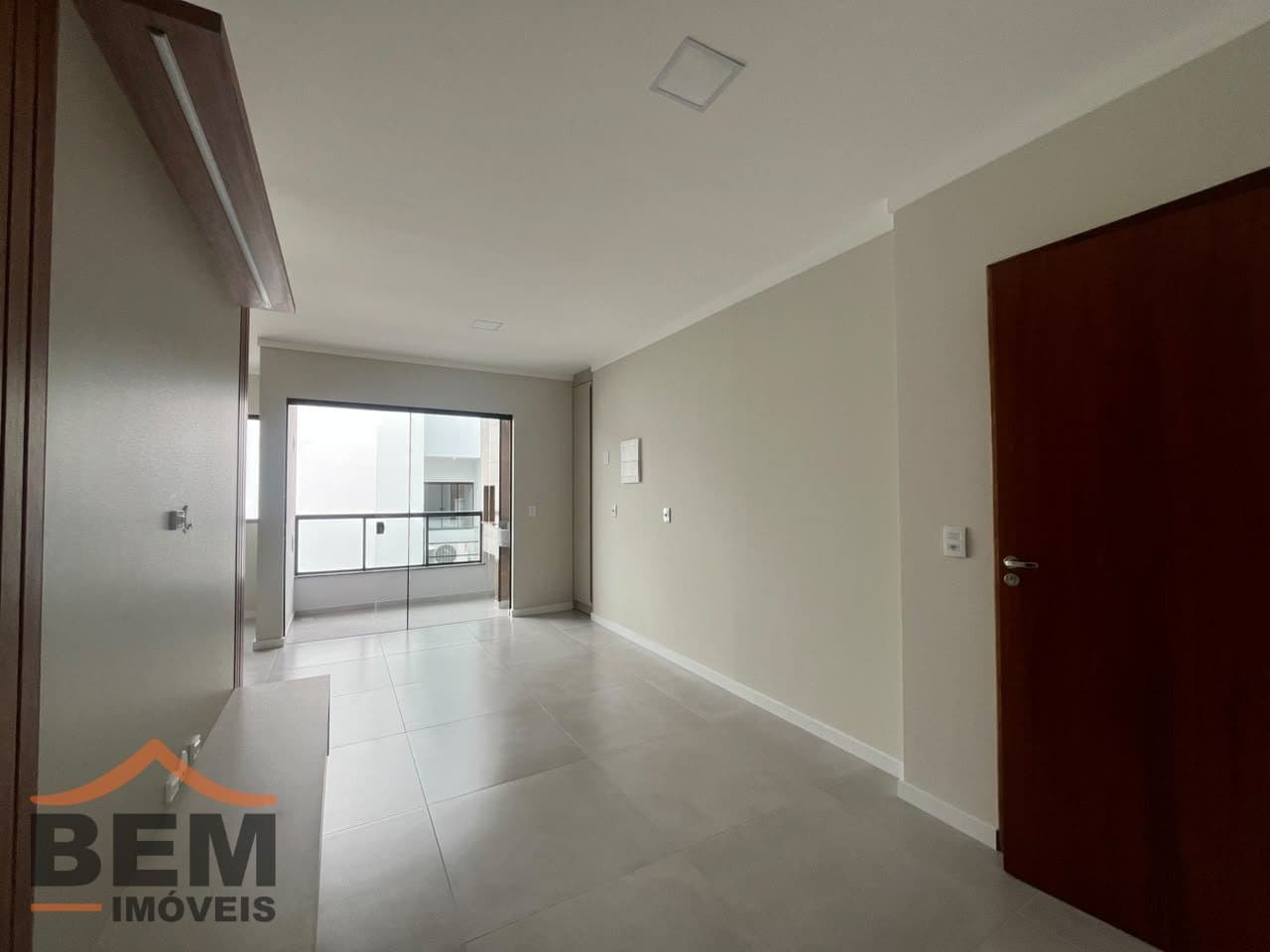 Apartamento para alugar com 2 quartos e 60 m² no bairro São João, em Itajaí.