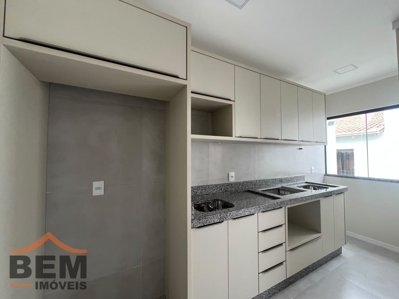 Apartamento para alugar com 2 quartos e 60 m² no bairro São João, em Itajaí.