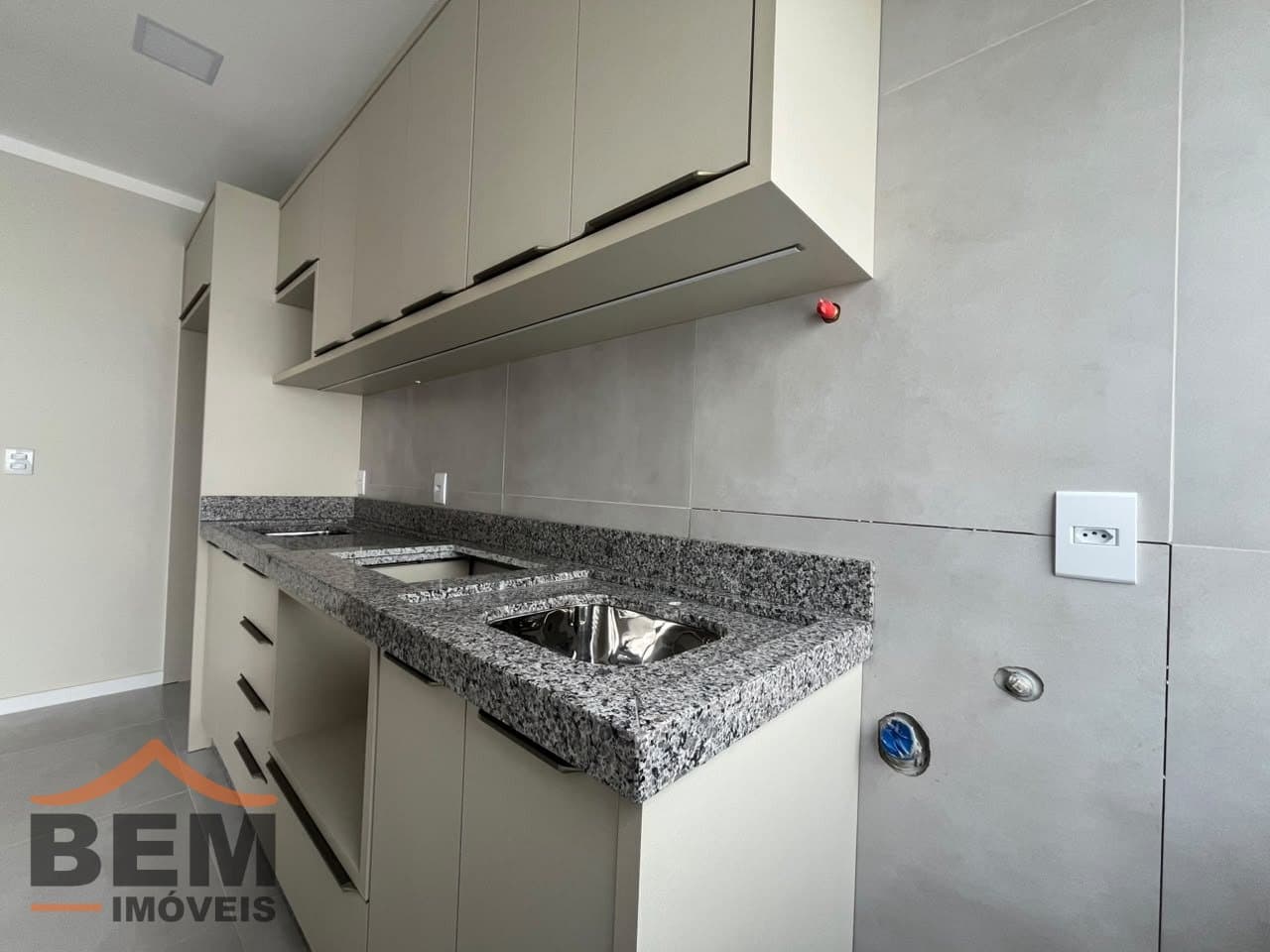 Apartamento para alugar com 2 quartos e 60 m² no bairro São João, em Itajaí.