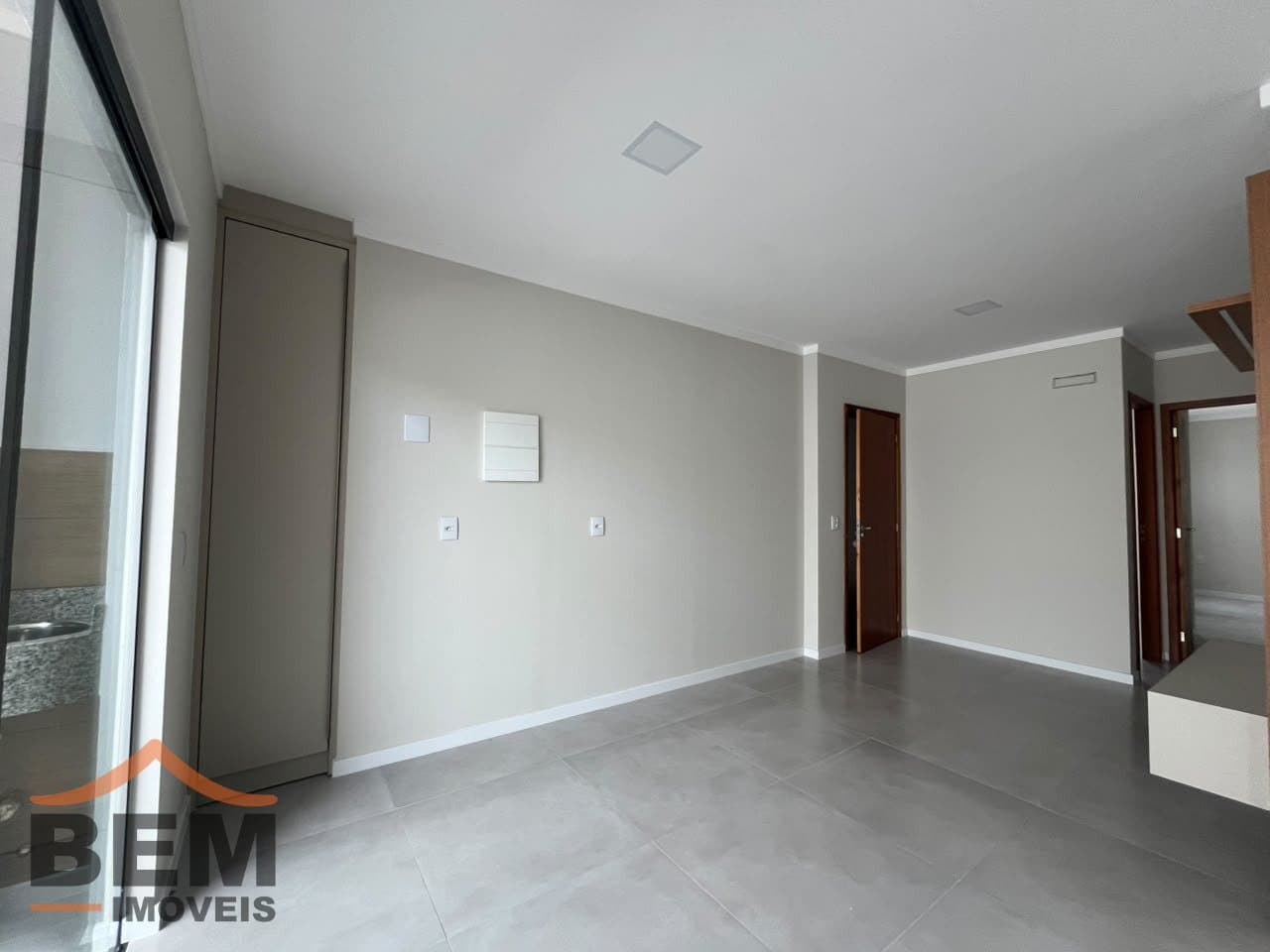 Apartamento para alugar com 2 quartos e 60 m² no bairro São João, em Itajaí.