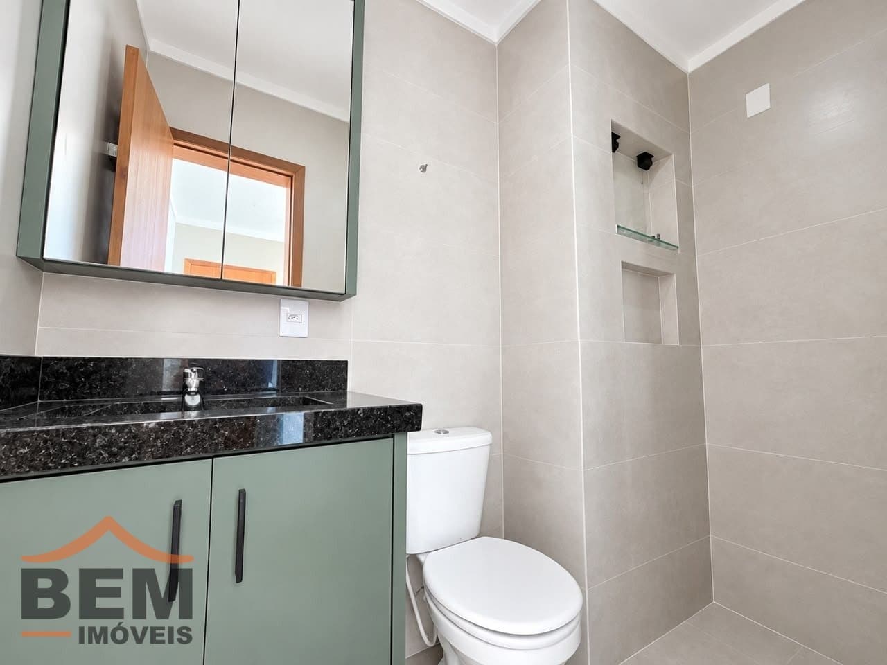 Apartamento para alugar com 2 quartos e 60 m² no bairro São João, em Itajaí.