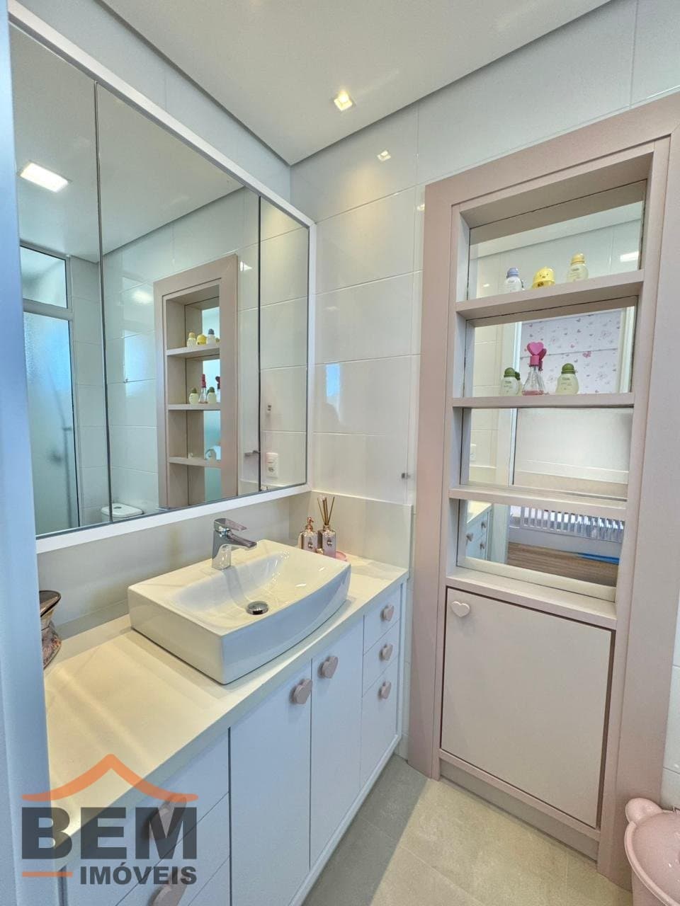 Apartamento para venda no bairro Vila Operária, em Itajaí, com 96 m² e 3 quartos