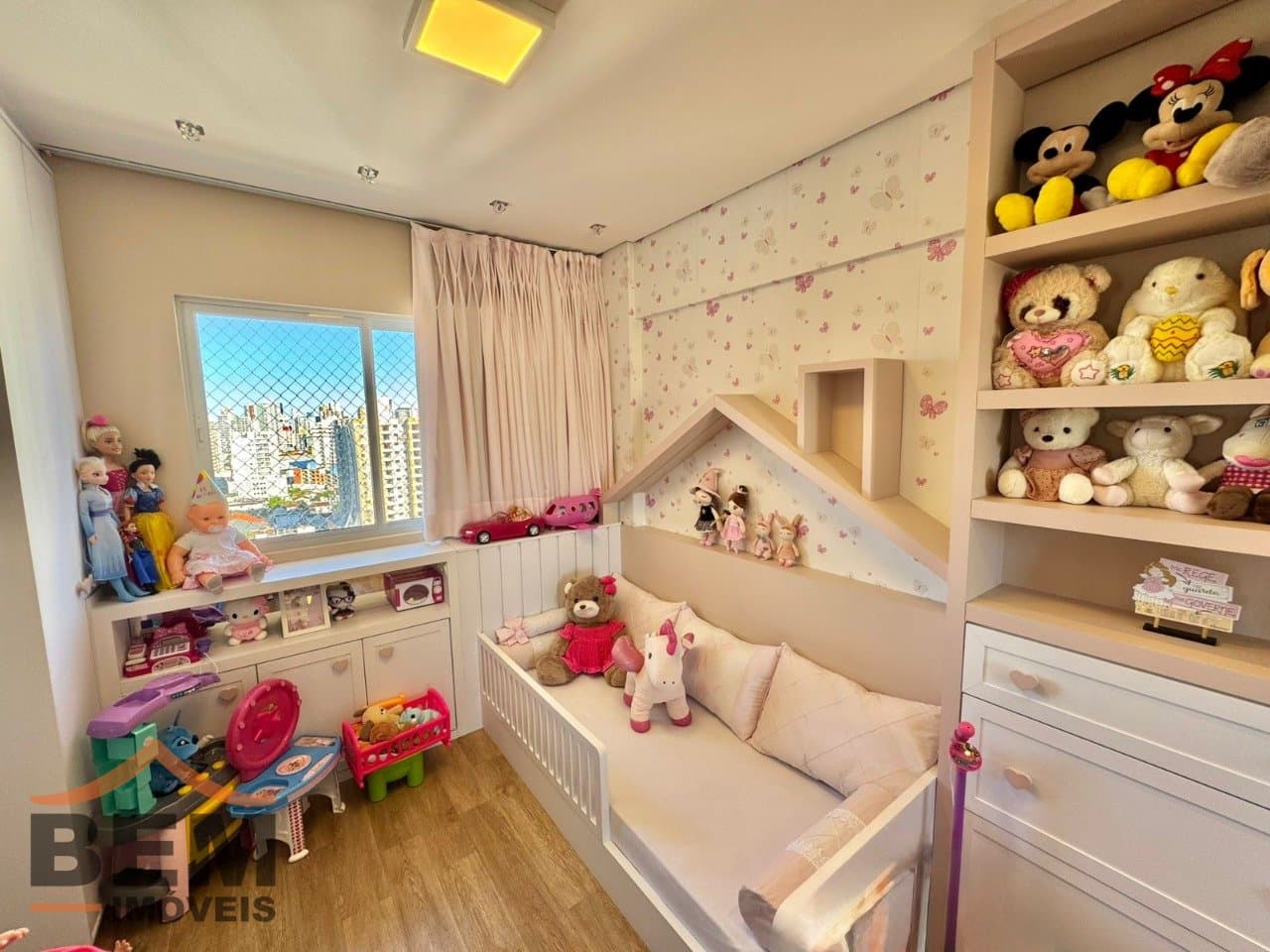 Apartamento para venda no bairro Vila Operária, em Itajaí, com 96 m² e 3 quartos