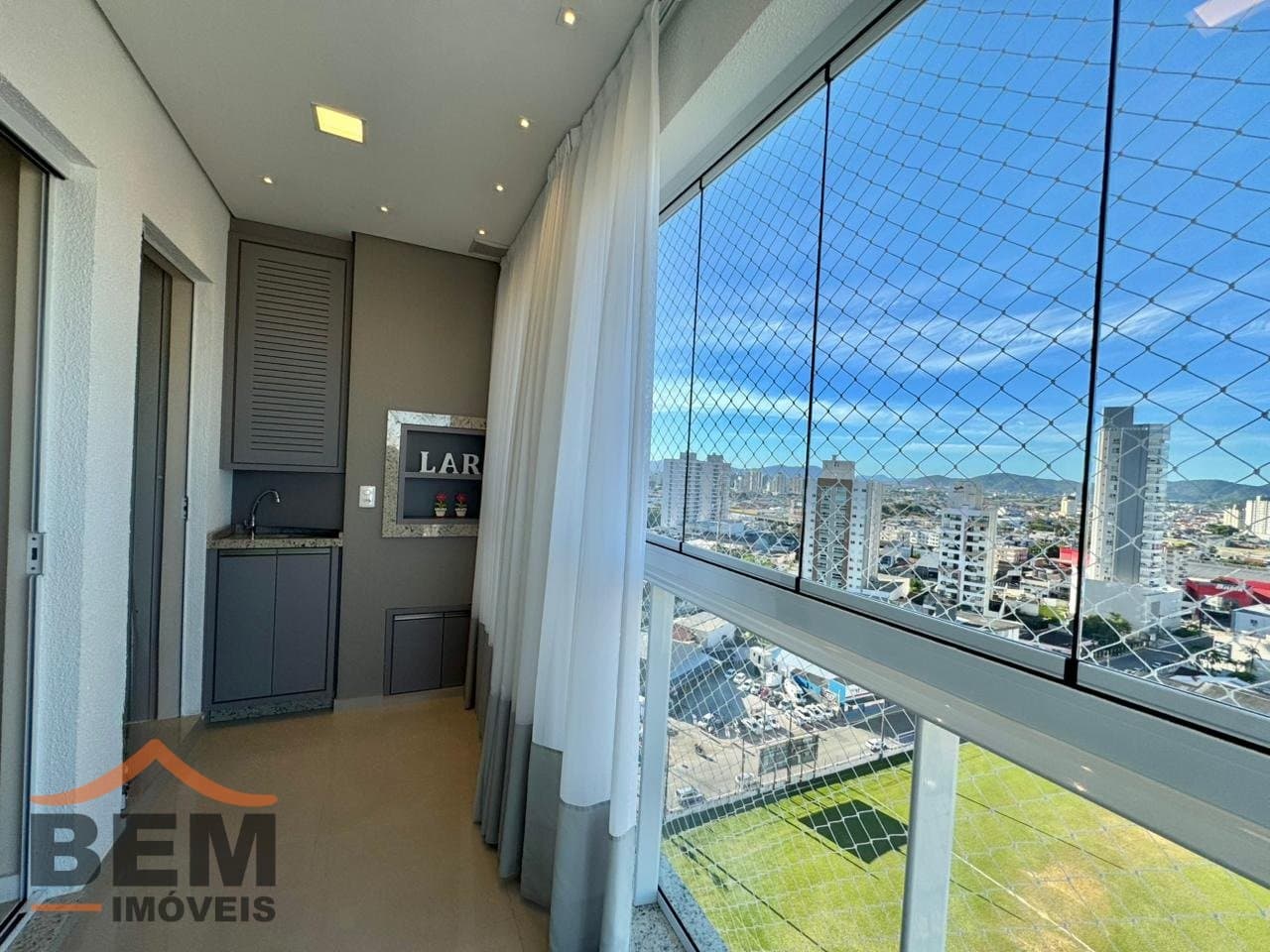 Apartamento para venda no bairro Vila Operária, em Itajaí, com 96 m² e 3 quartos