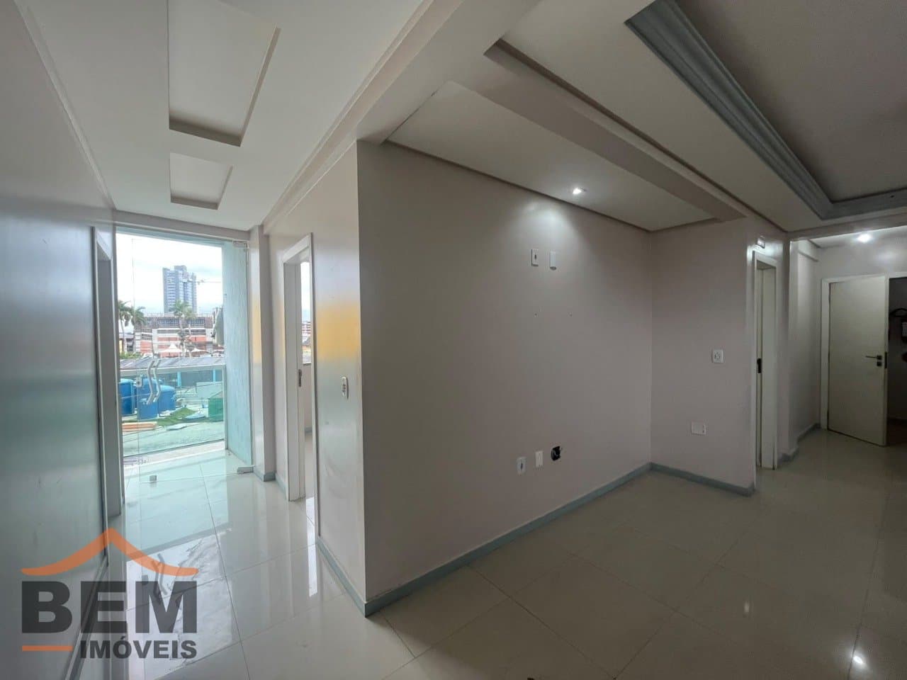 Apartamento para alugar com 2 quartos e 98 m² no bairro Dom Bosco, em Itajaí.