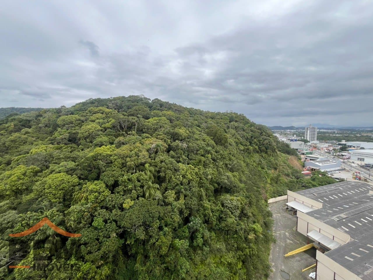 Apartamento para venda no bairro Ressacada, em Itajaí, com 71m² e 2 quartos sendo 1 suíte