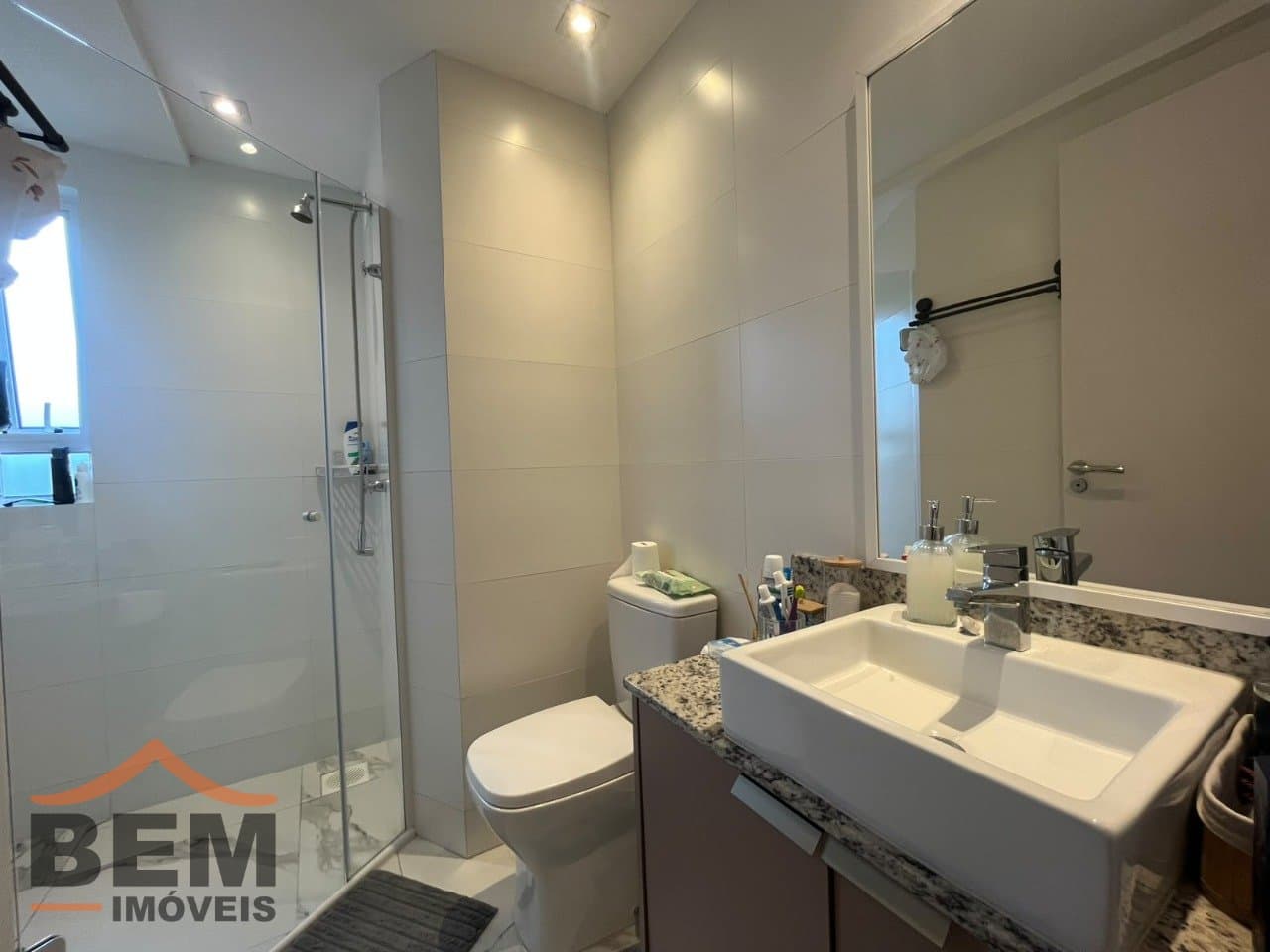 Apartamento para venda no bairro Ressacada, em Itajaí, com 71m² e 2 quartos sendo 1 suíte