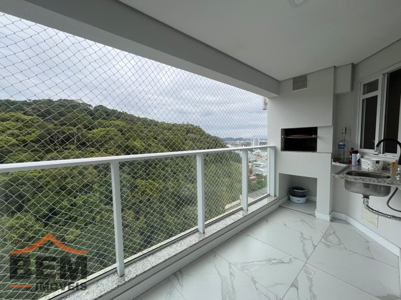 Apartamento para venda no bairro Ressacada, em Itajaí, com 71m² e 2 quartos sendo 1 suíte
