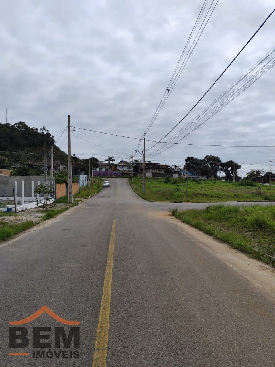 Terreno à venda no bairro Nossa Srª de Fátima, em Penha, a 900m da Praia Alegre e 300m²