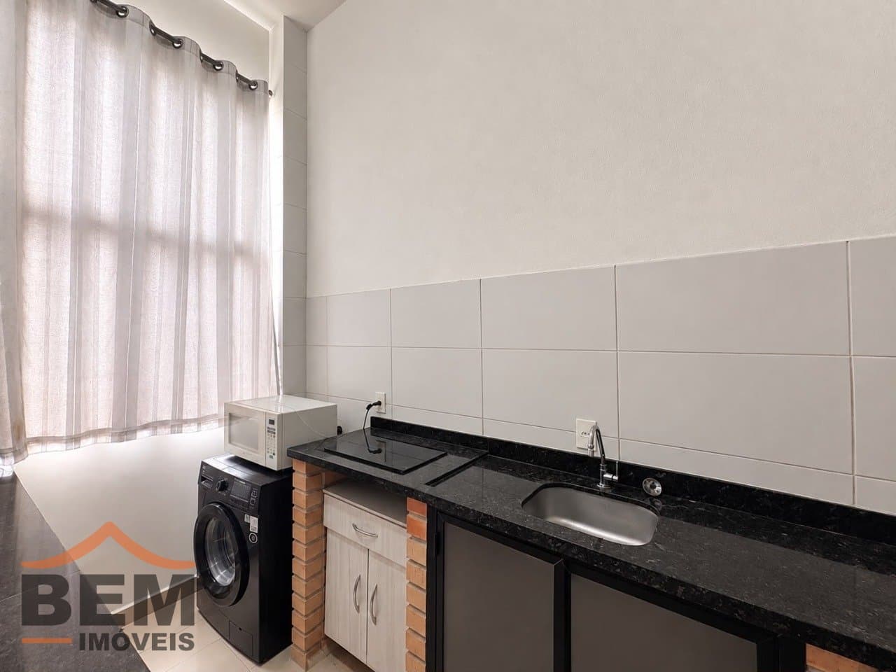 Apartamento para alugar com 1 quarto e 69 m² no bairro São Vicente, em Itajaí.